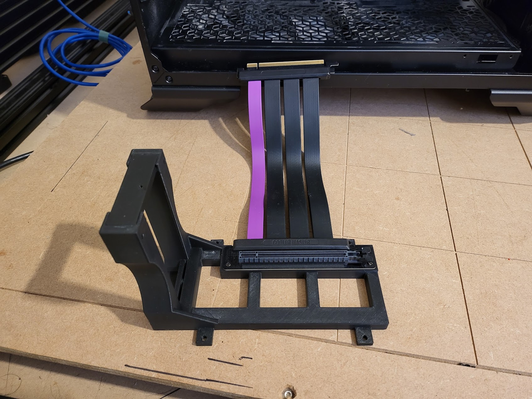 GPU Mount for Coolermaster Riser Cable