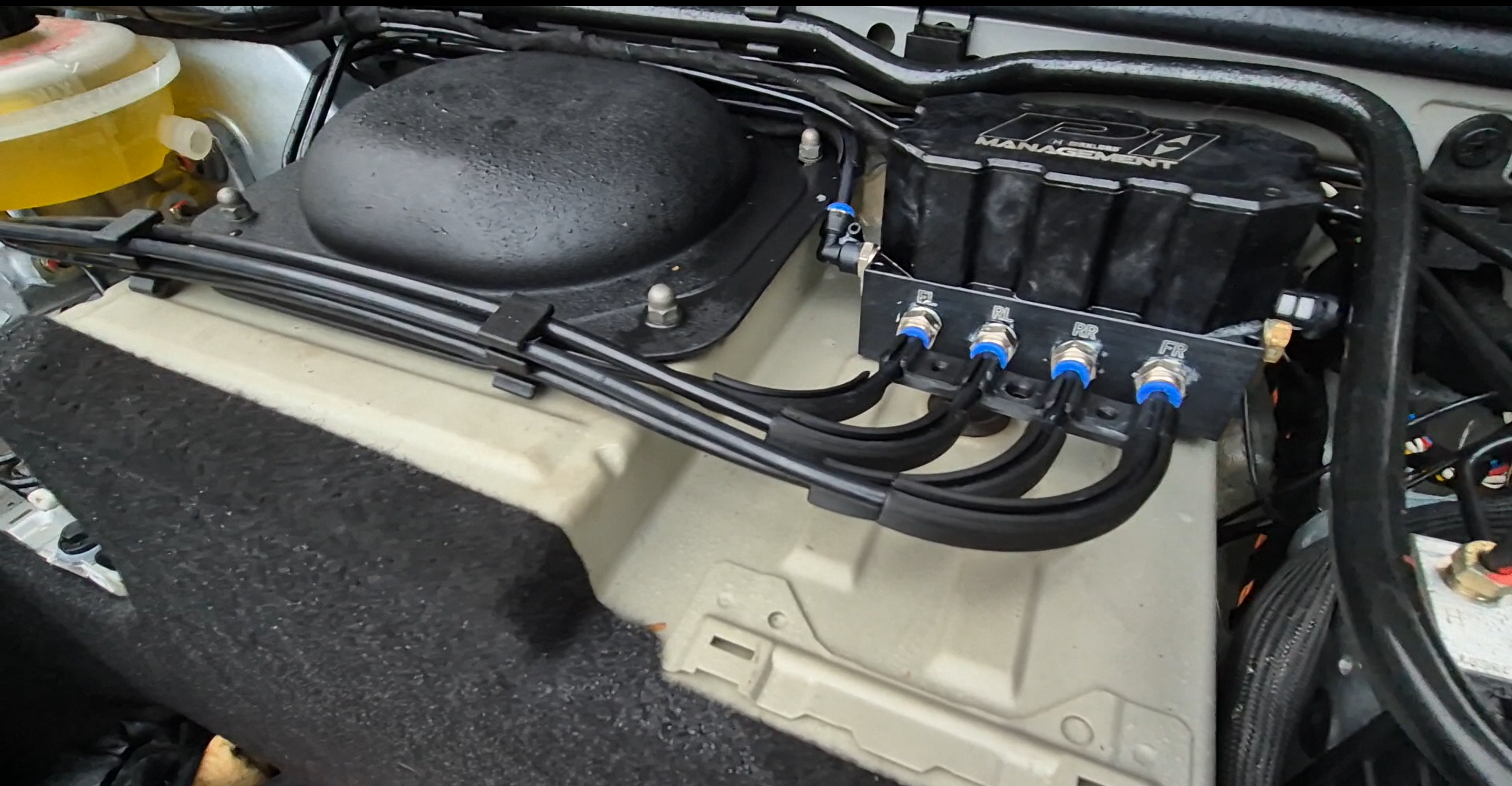 1/4" airline mounts