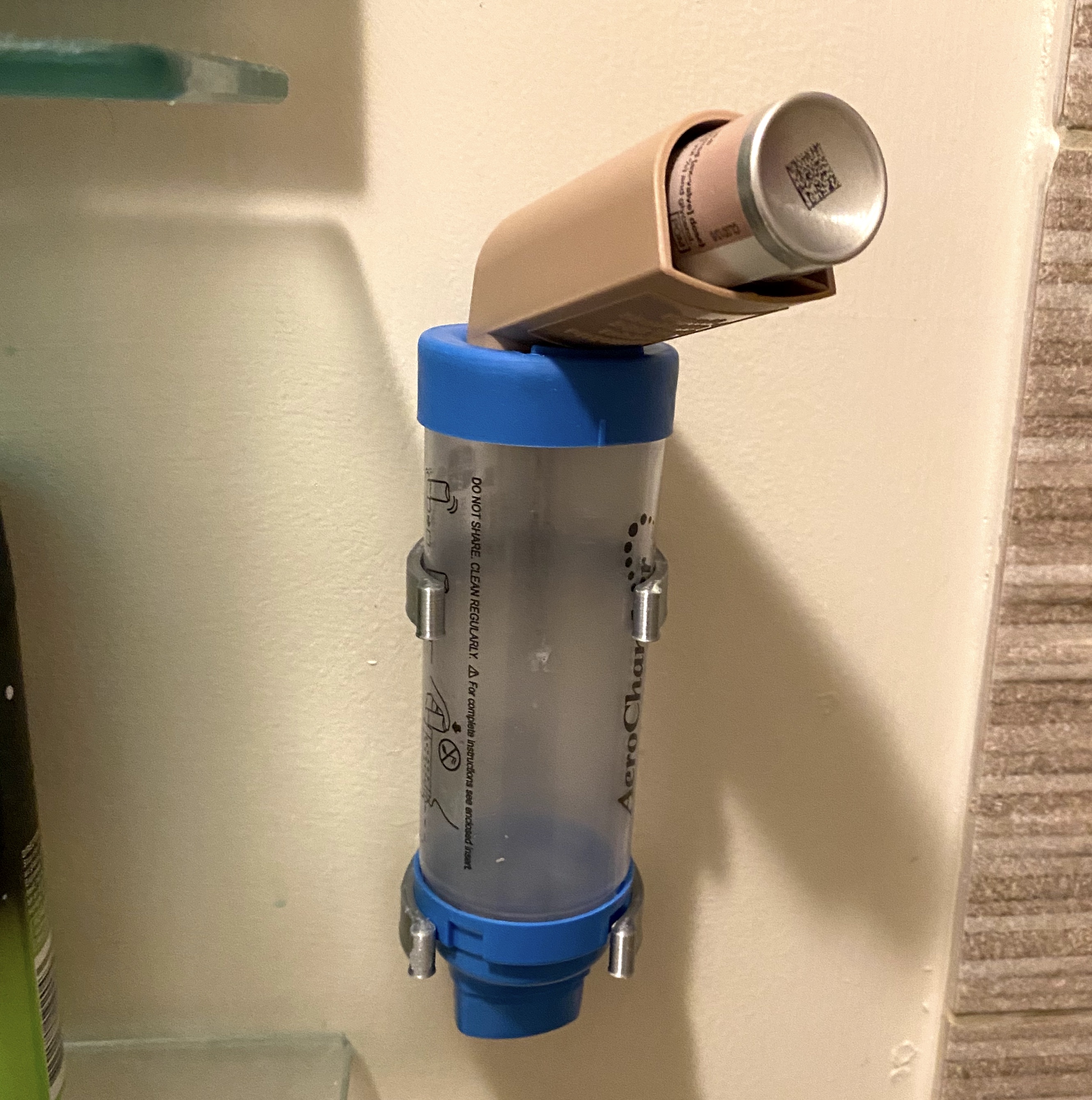 Asthma Spacer Clip