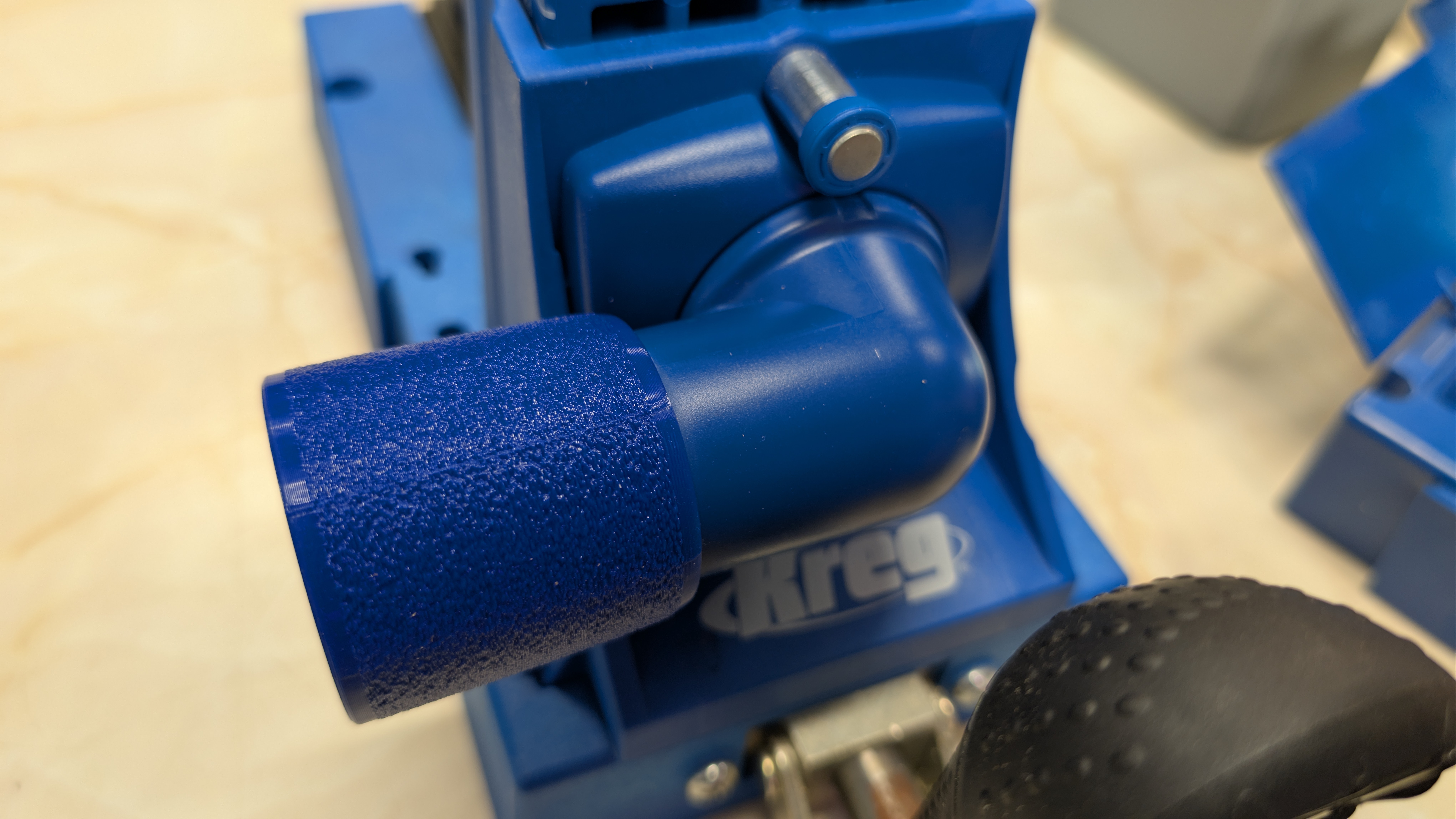 Adapter between Kreg Pocket Hole Jig K5 and Hilti shop vac 36mm hose