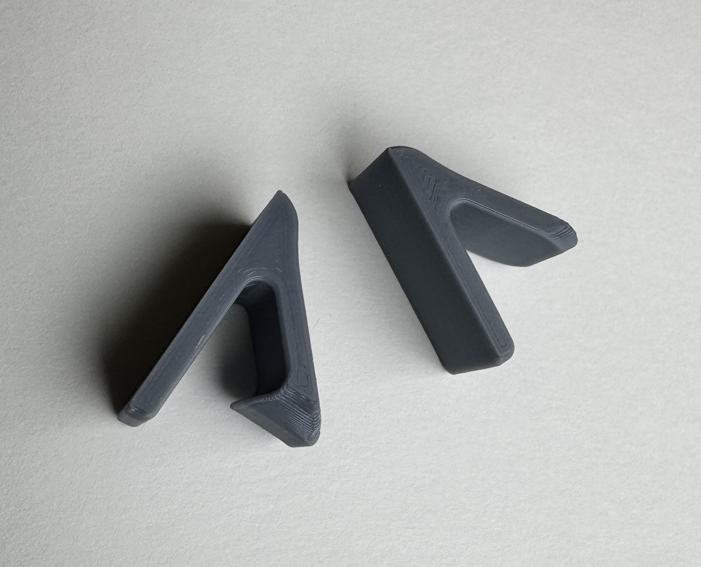 Wall hooks for small command strips by Sam Download free STL model