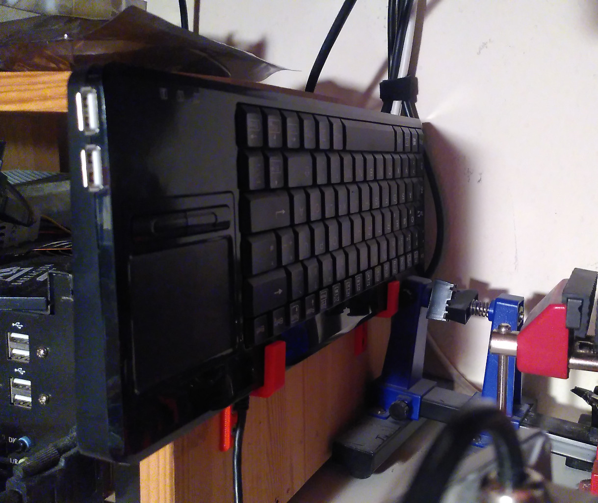 keyboard wall mount (screwable)