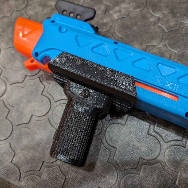 Nerf Rival Pathfinder XXII-1200 Pump Grip with Picatinny Rail by