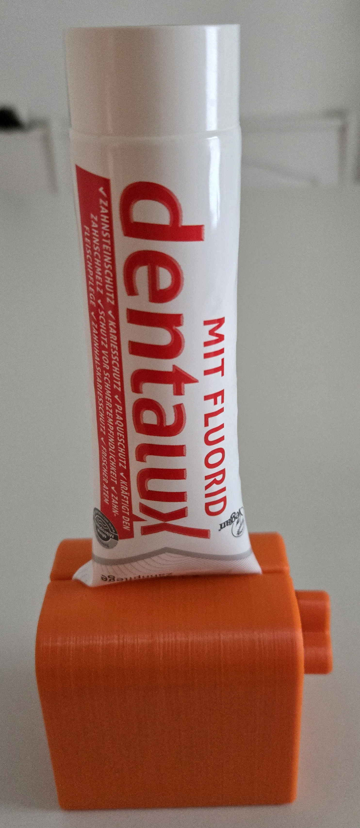 Tubenpresse z.B. für Zahnpastatuben