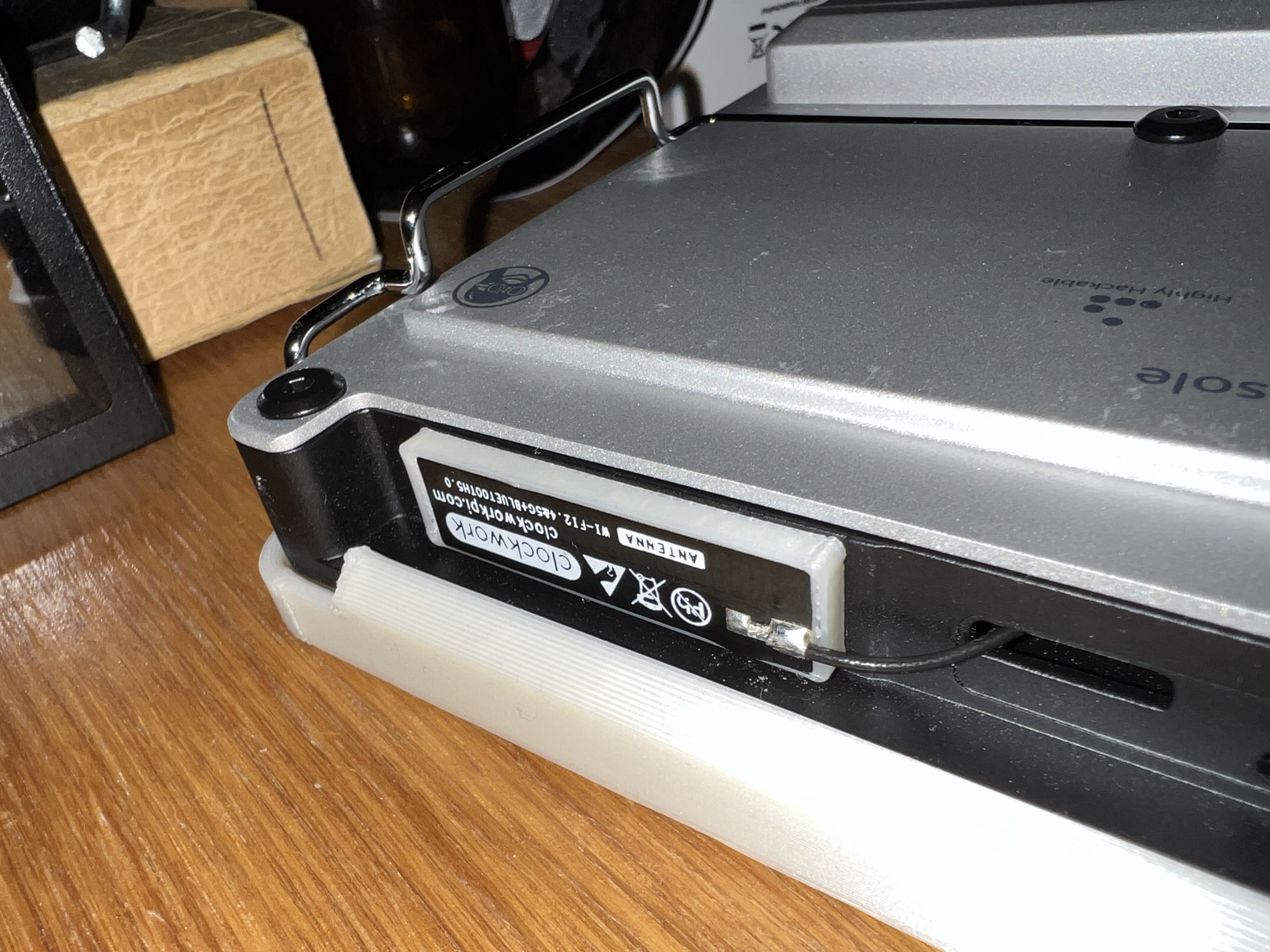 Miniatura 2 do modelo 3D Solid cover, antenna mod - uConsole