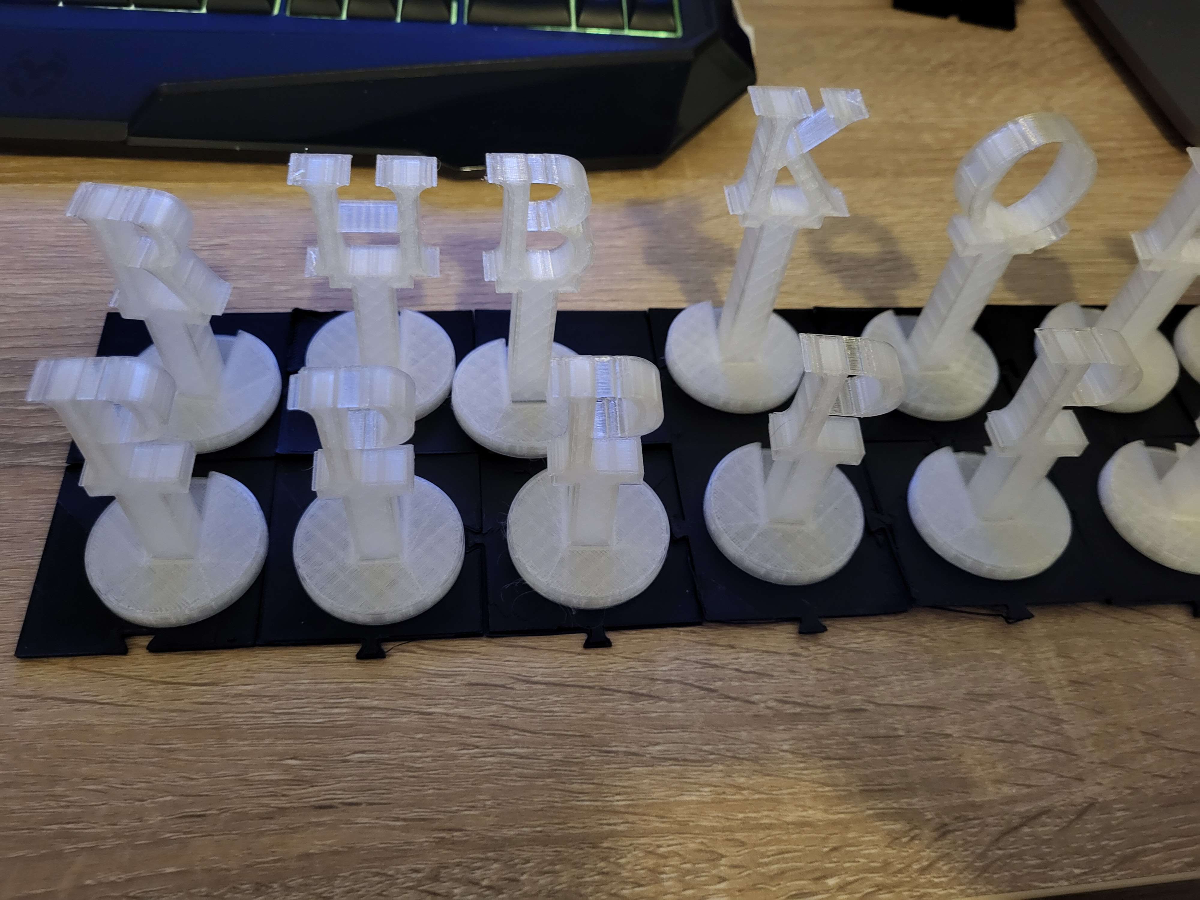 Customizable Chessboard & Pieces