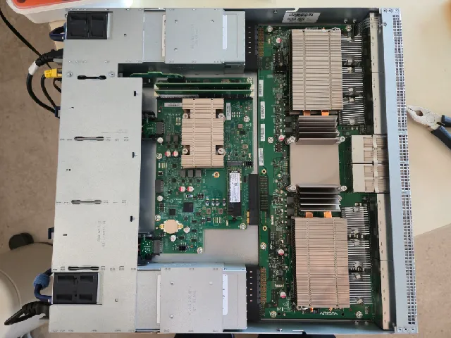7050TX3 ssd stand