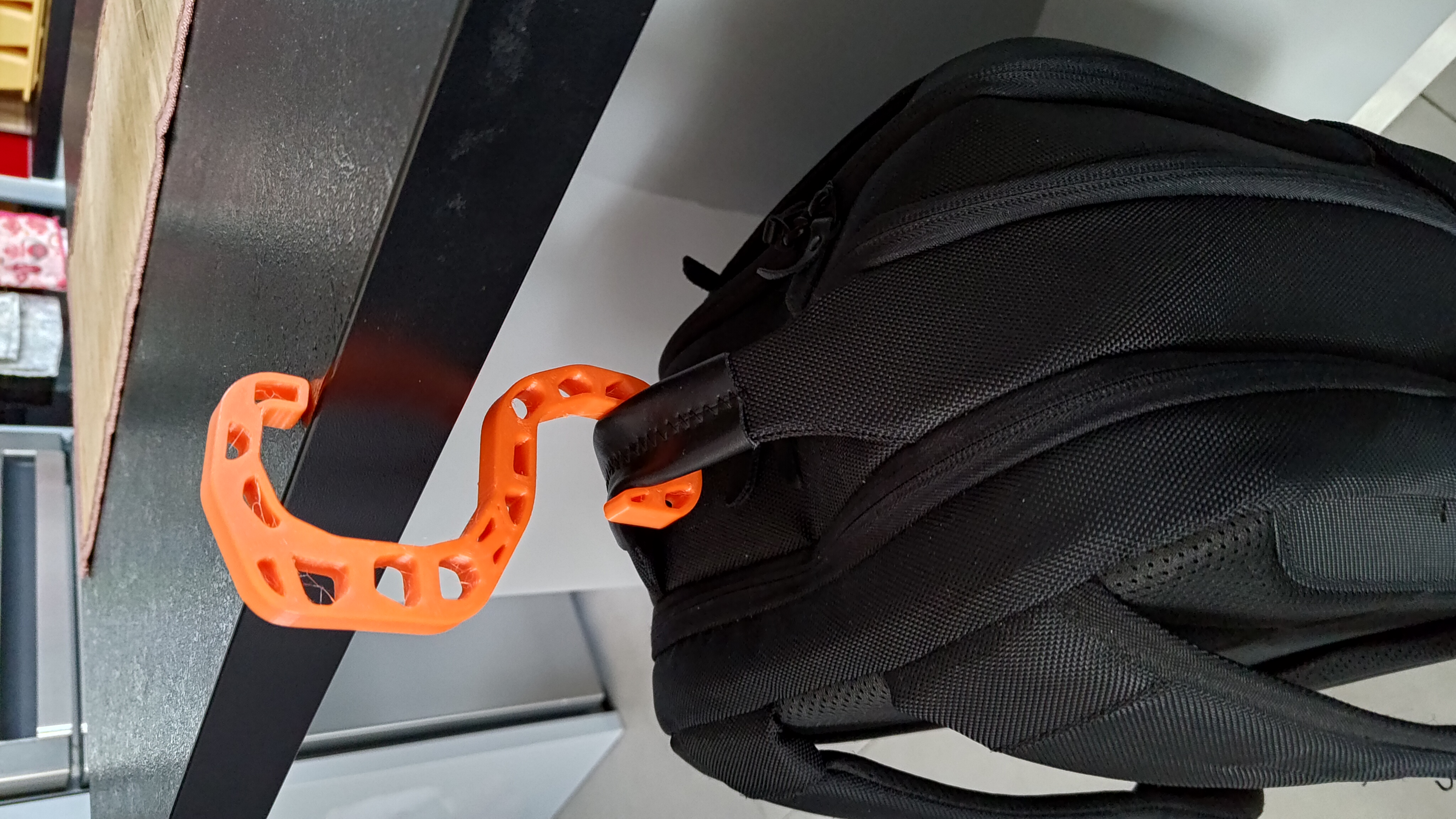 Miniatura 3 do modelo 3D Voronoi backpack/jacket/stuff hook