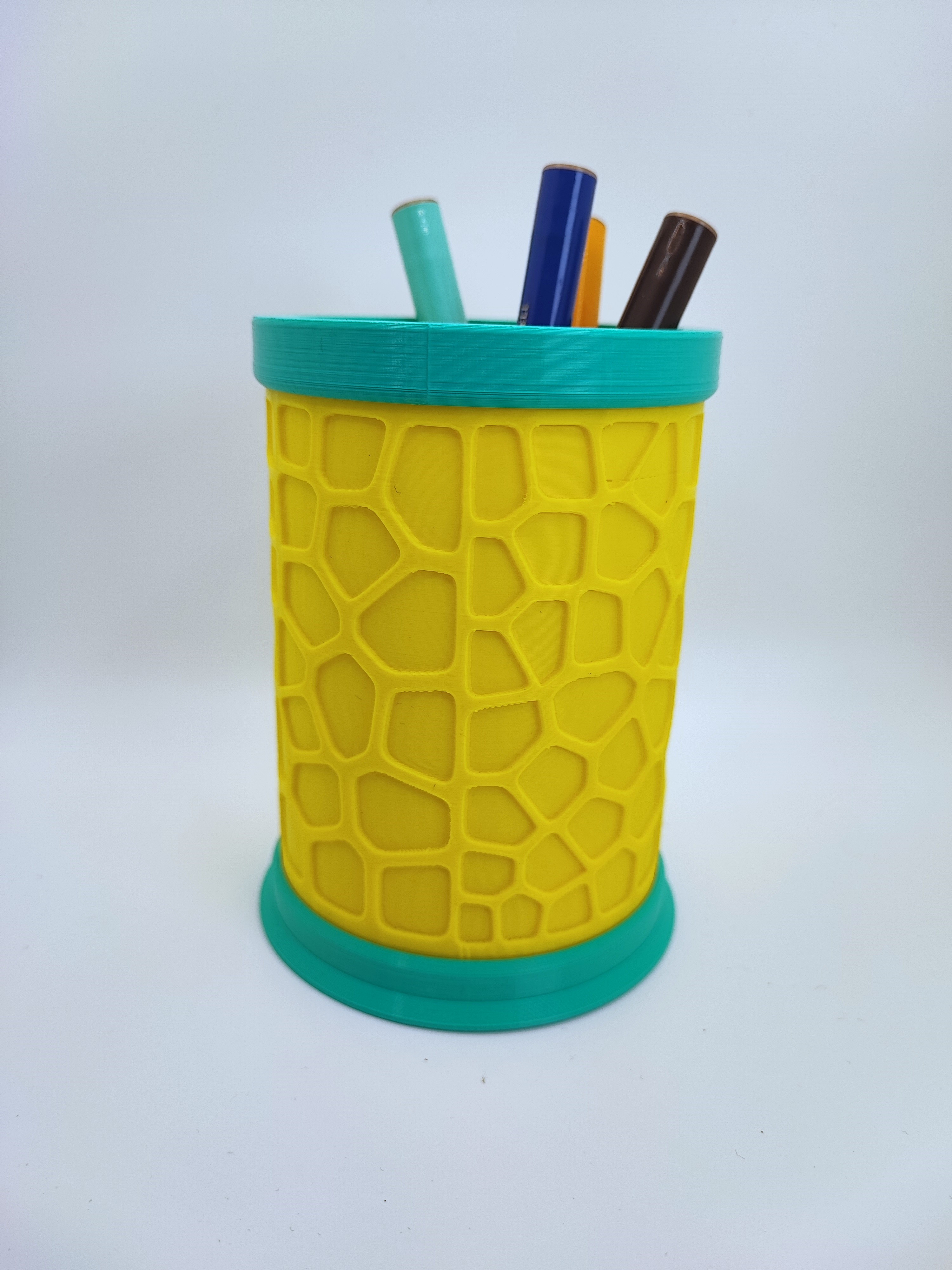 Voronoi Style Pencil Holder