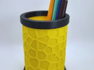 voronoi crayon holder (Y3B7R54XL) by tomdavid99