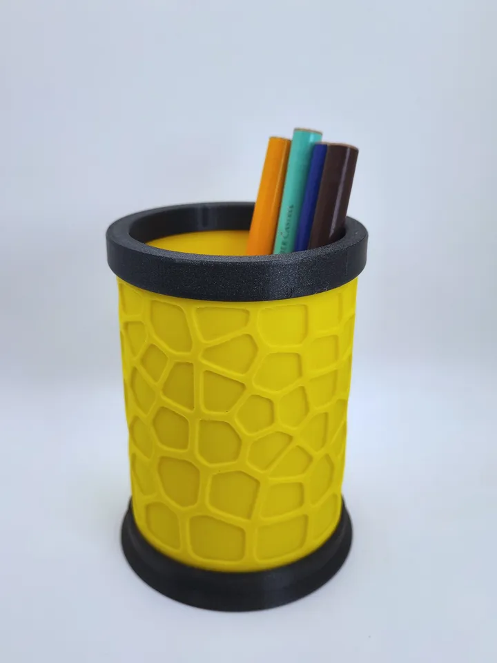 voronoi crayon holder (Y3B7R54XL) by tomdavid99