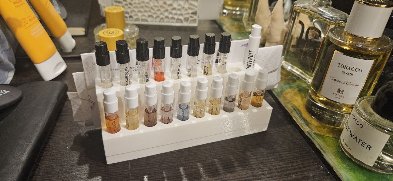 Holder for Perfume miniatures