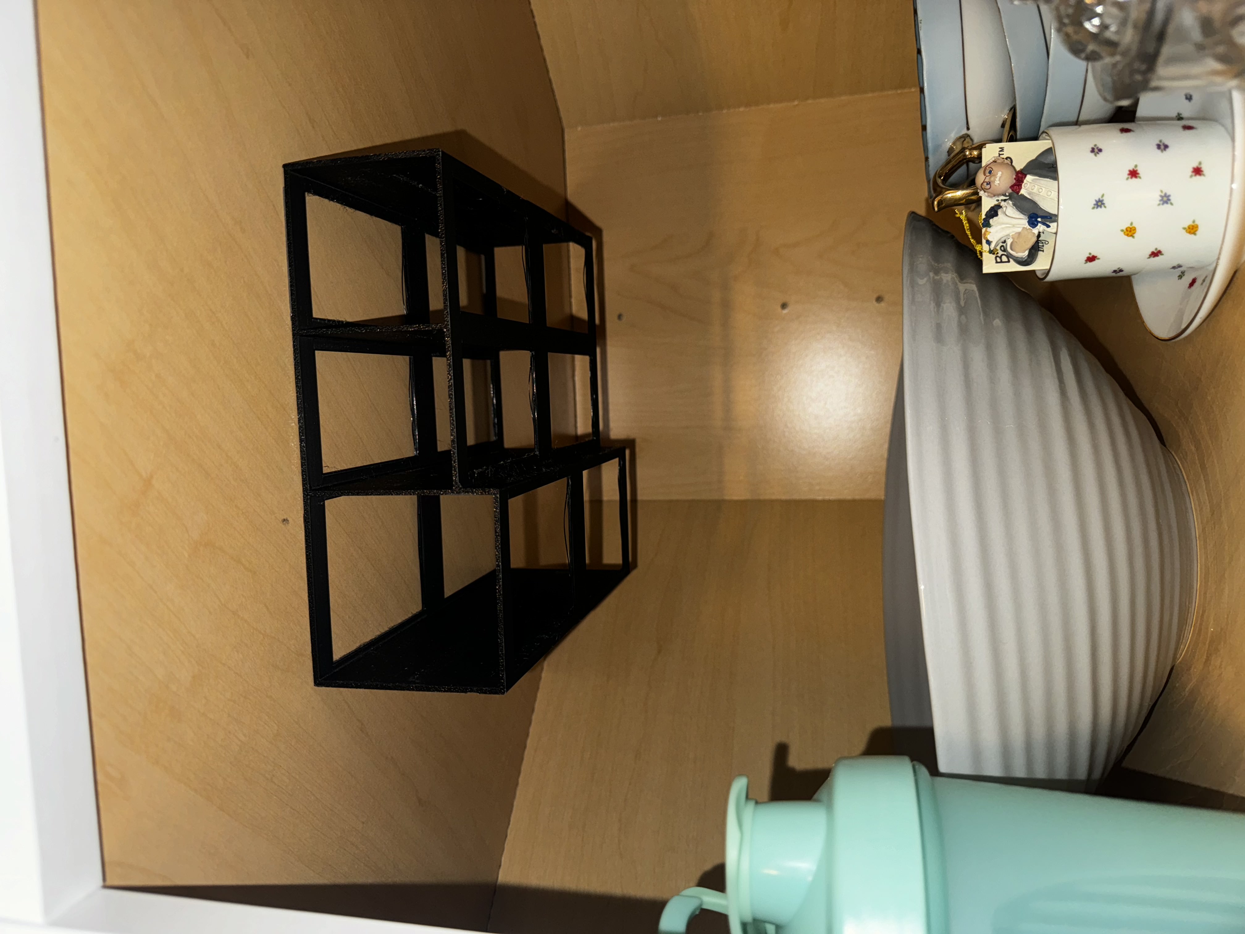 Under Foil/plastic wrap/parchment paper Holder by Bailey