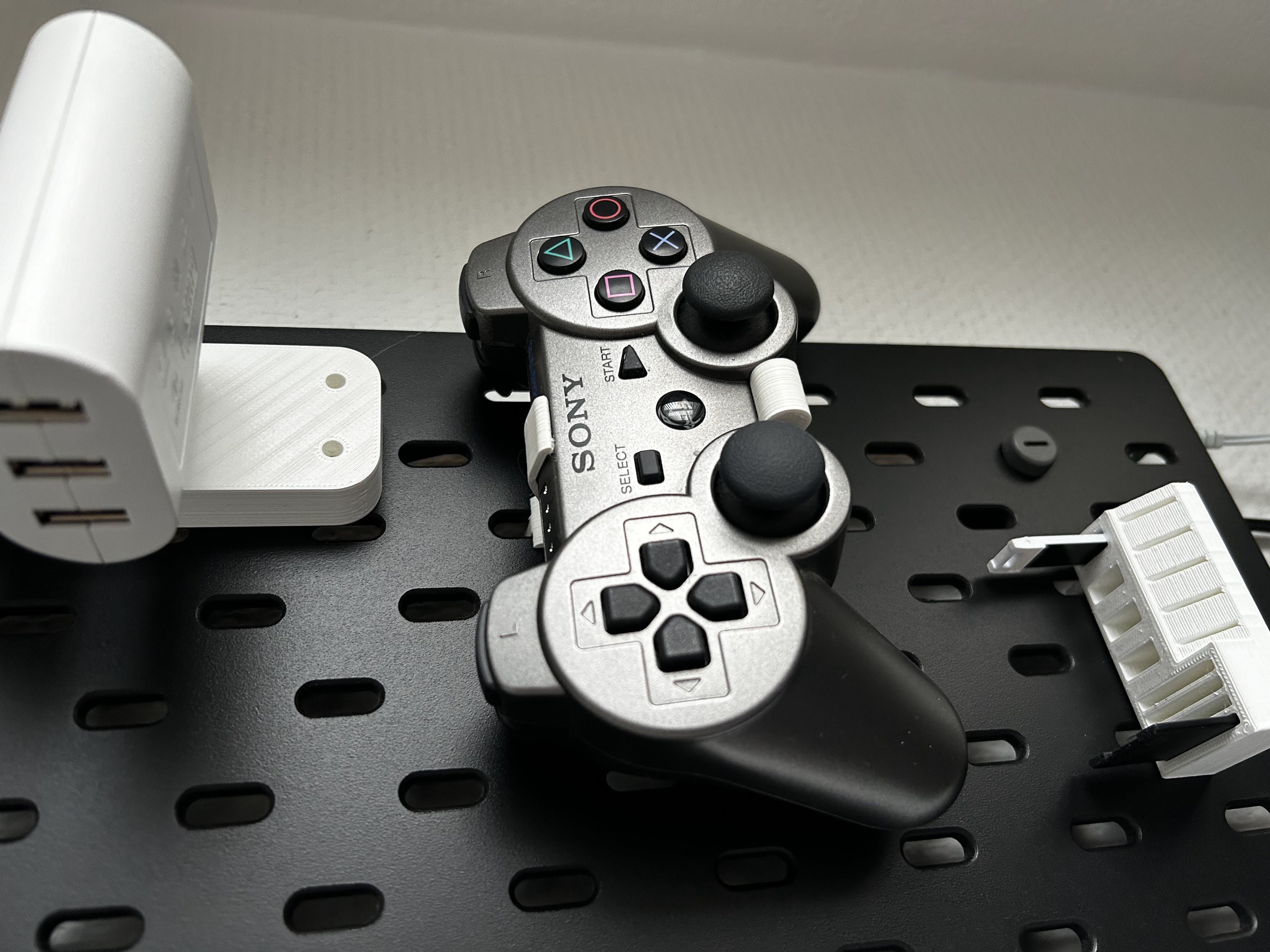 PS3 Controller Skadis Mount