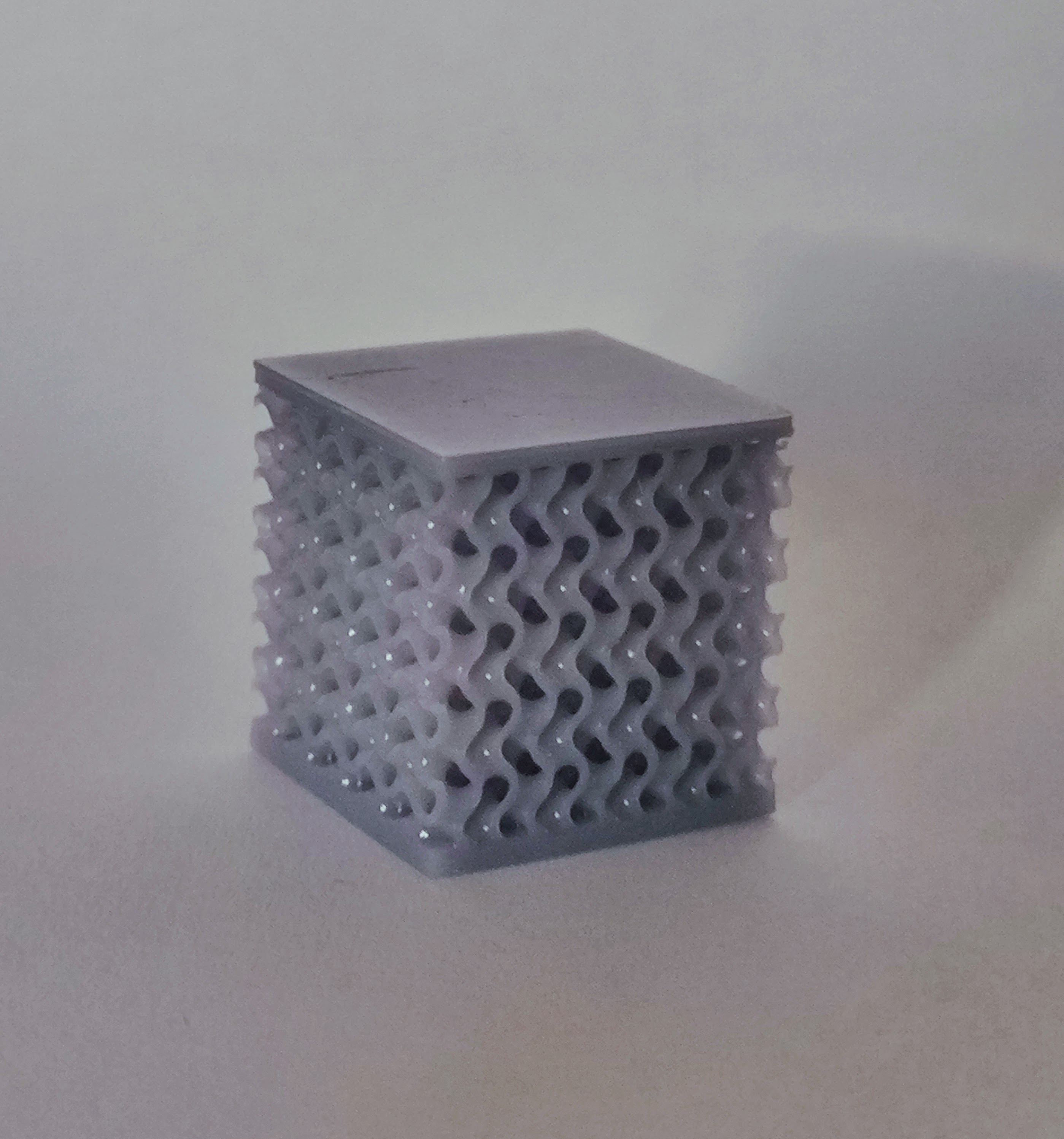 Gyroid Lattice Structure 35% Infill Plated