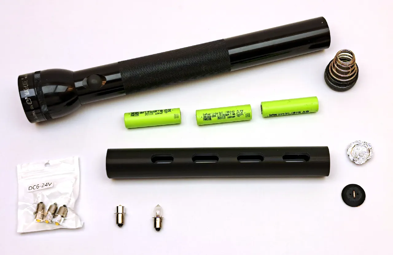 Maglite 4D to 3x 18650 Battery Adapter by Ingmar Stapel | Download