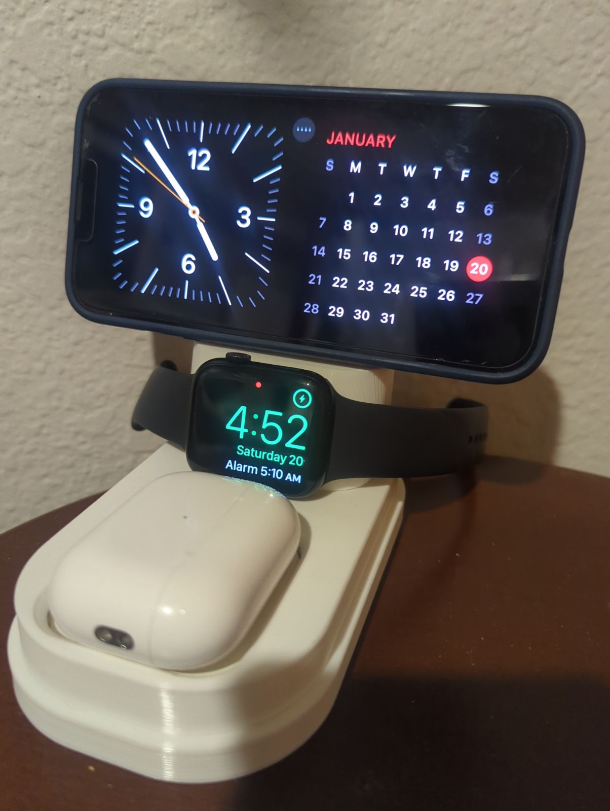 Iphone, Airpods, & Applewatch charger