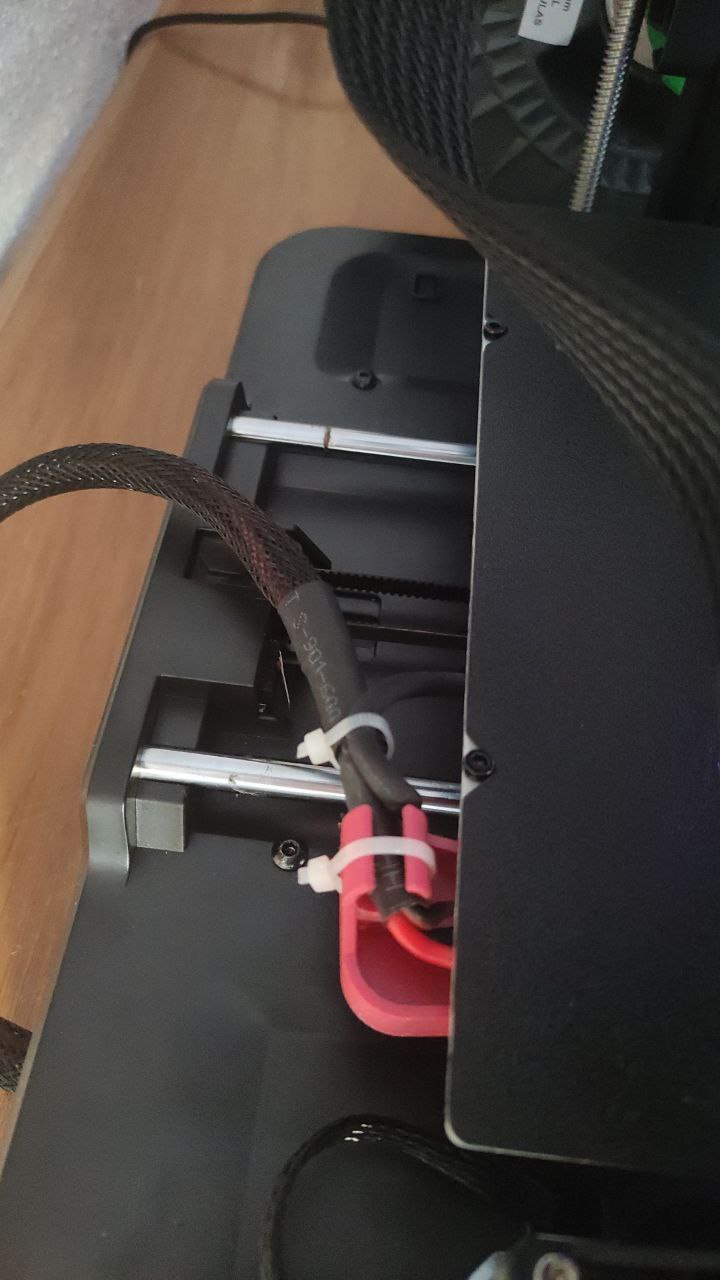 Ender 3 V3 SE Cable Clip Set with hole to strap
