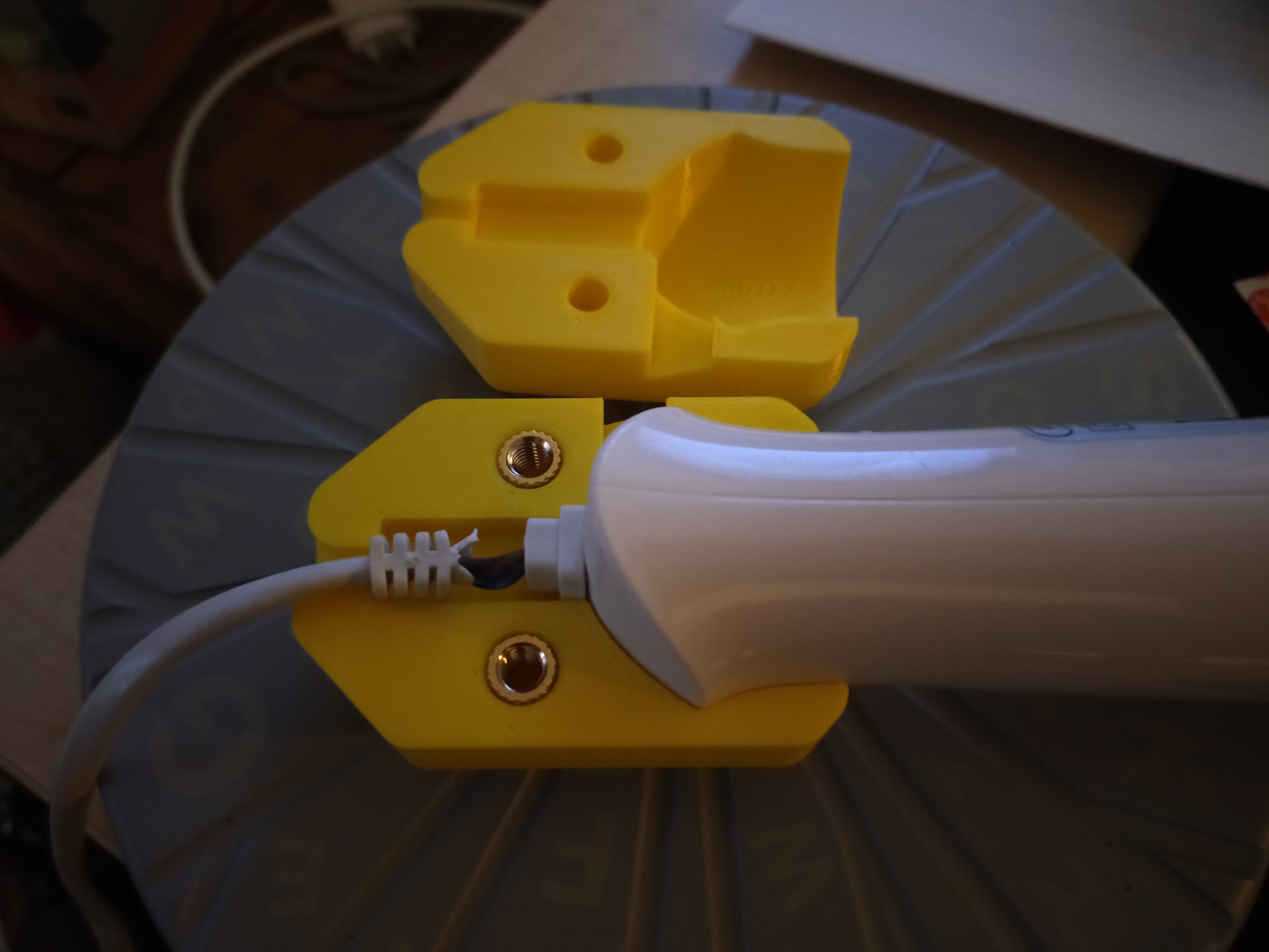Hitachi magic wand Europe wire strain relief / adapter.