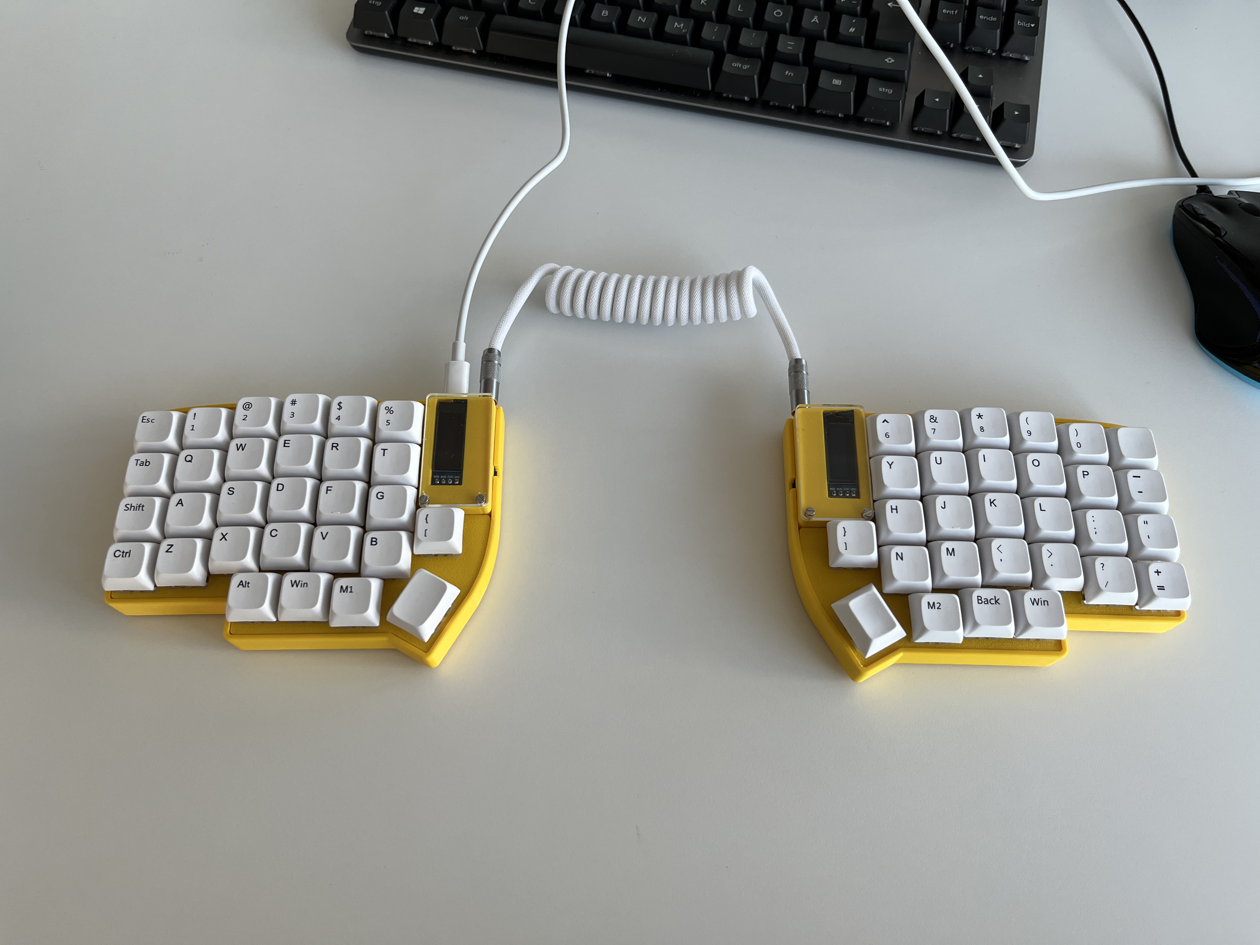 Aurora Lily58 MX Style switch case