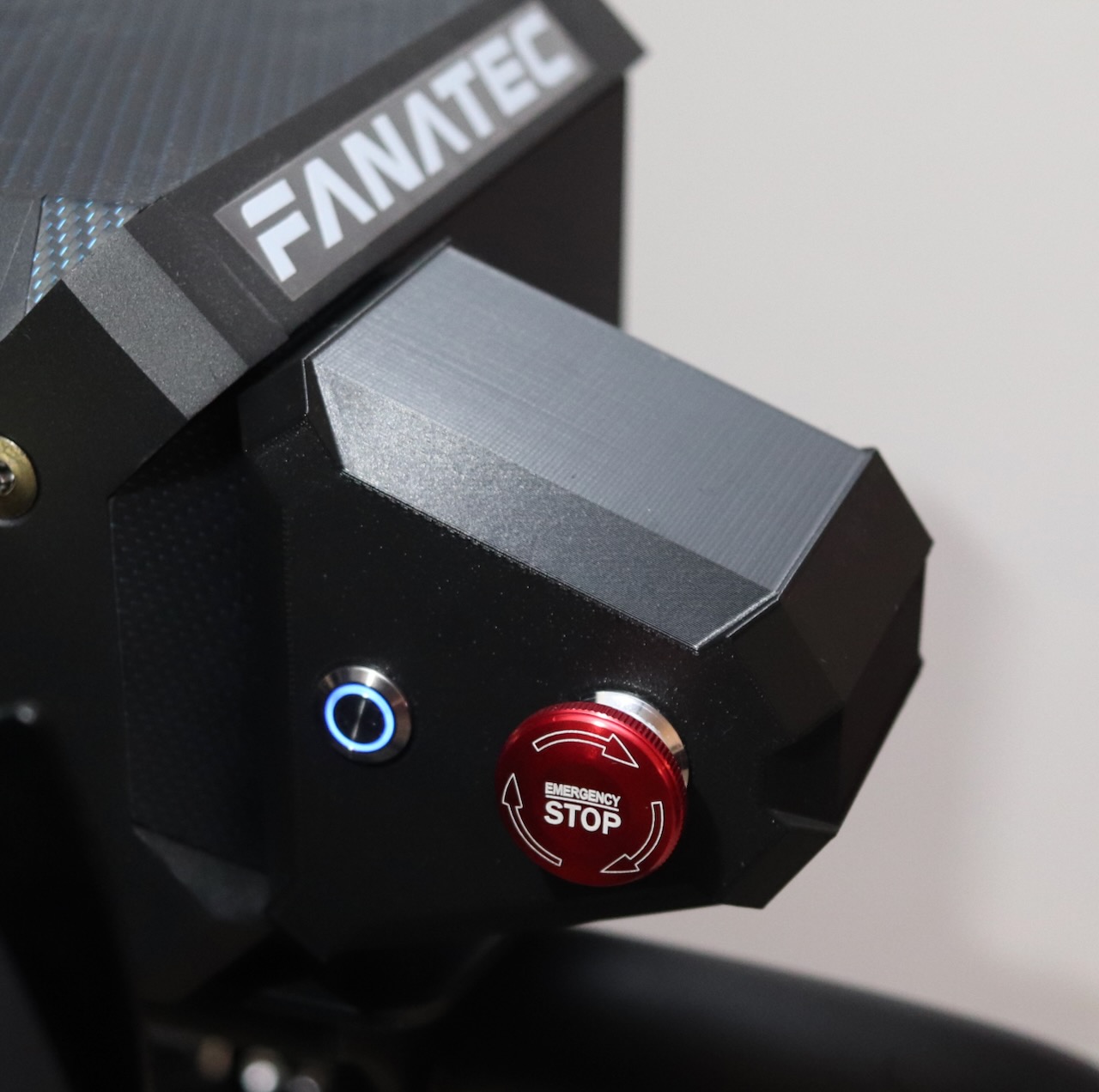 Kill switch box for Fanatec Podium bases by zweir | Download free 