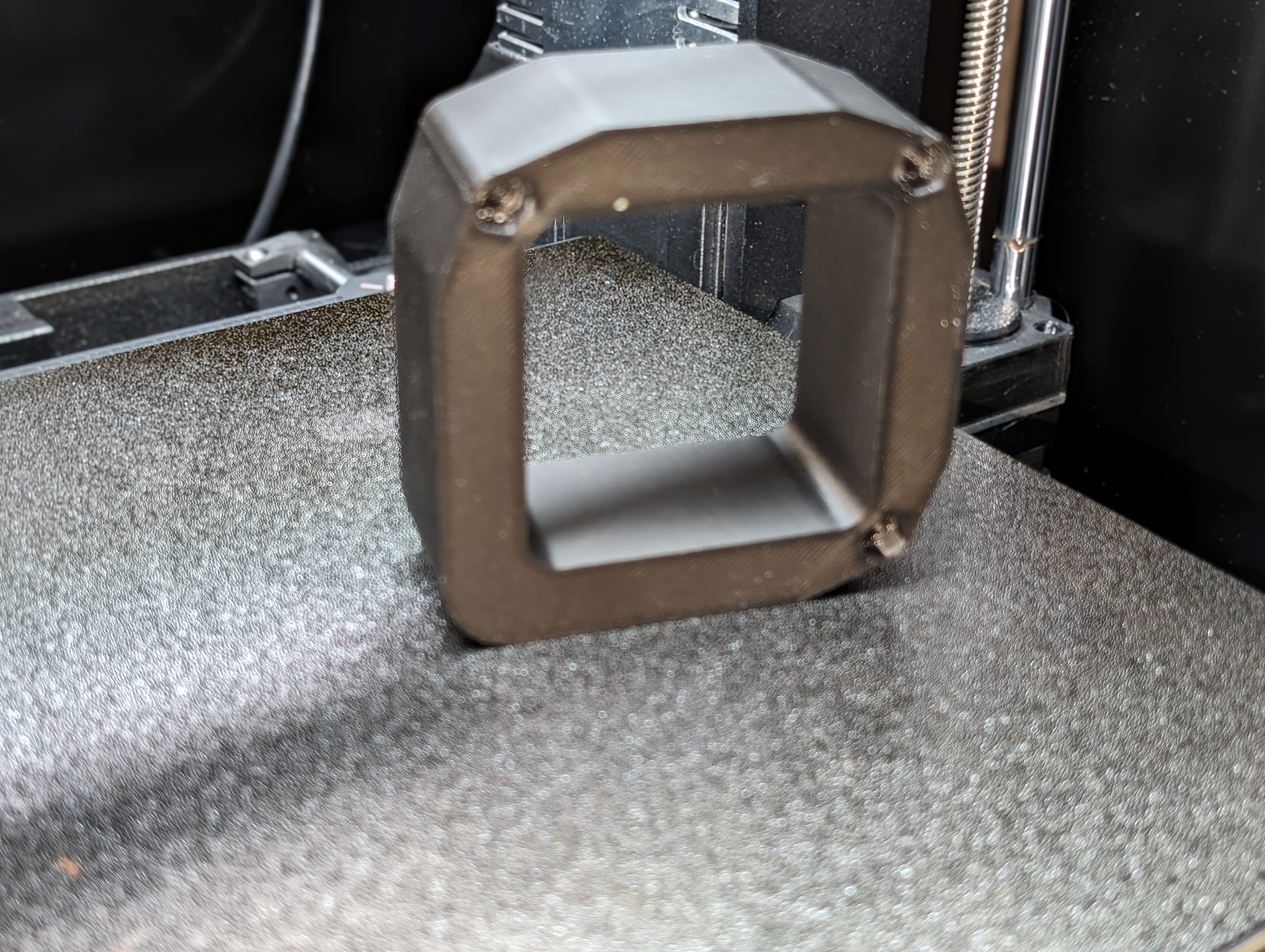 Miniatura 2 do modelo 3D Altimeter Clock Back Cover
