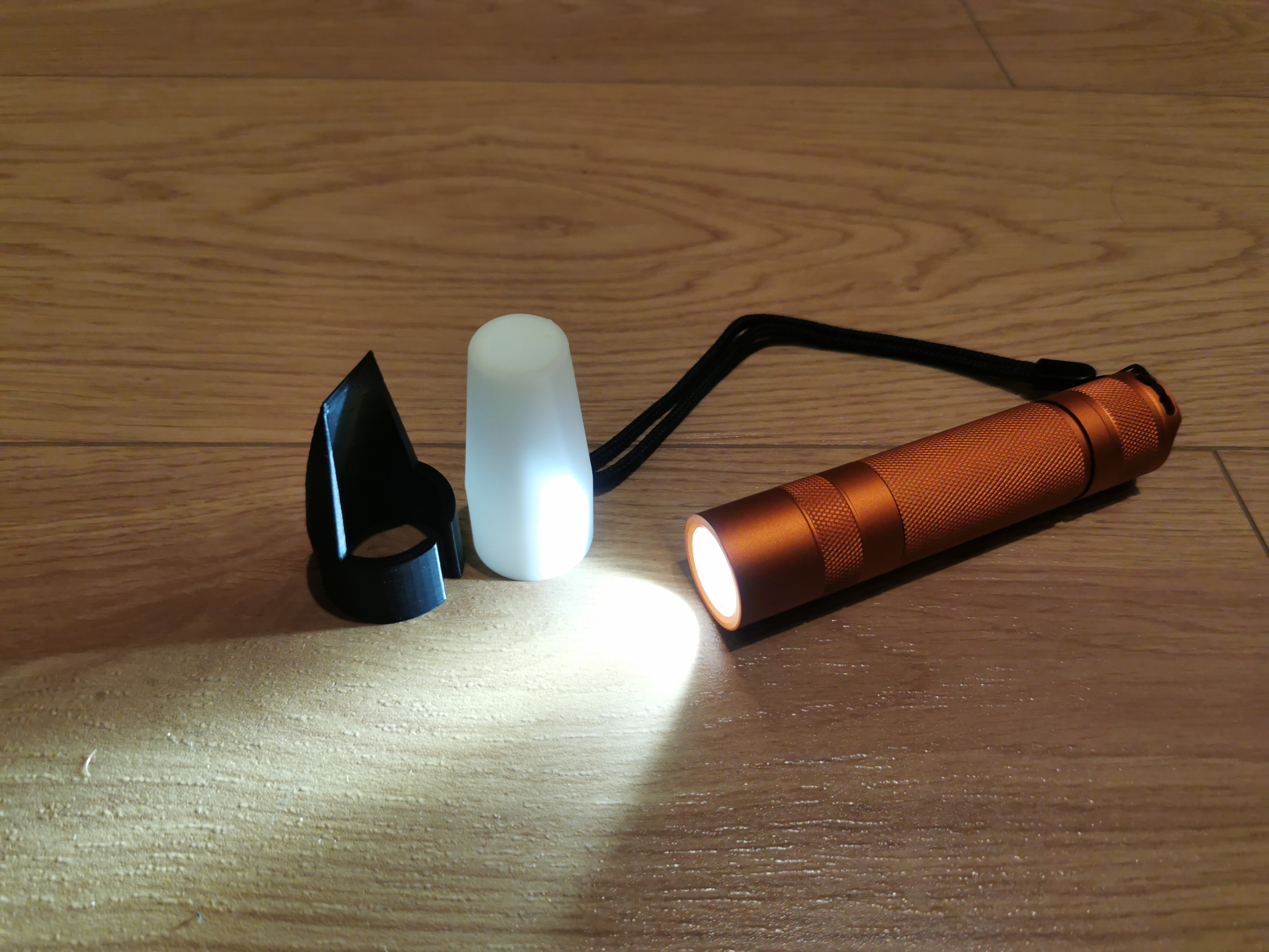 Flashlight diffuser and cap for Convoy S21A