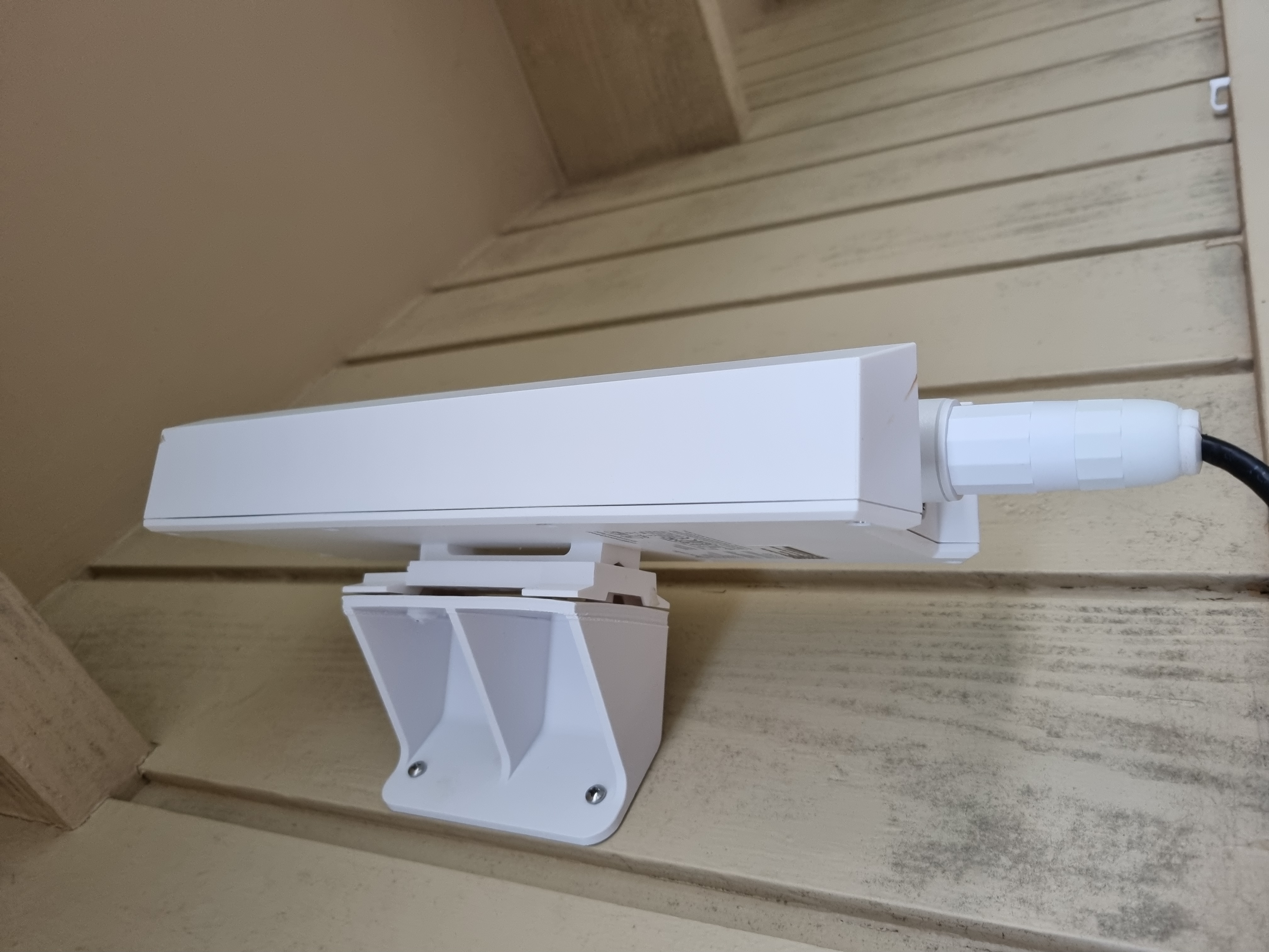 TPLink Omada EAP650-Outdoor access point angle wall mount