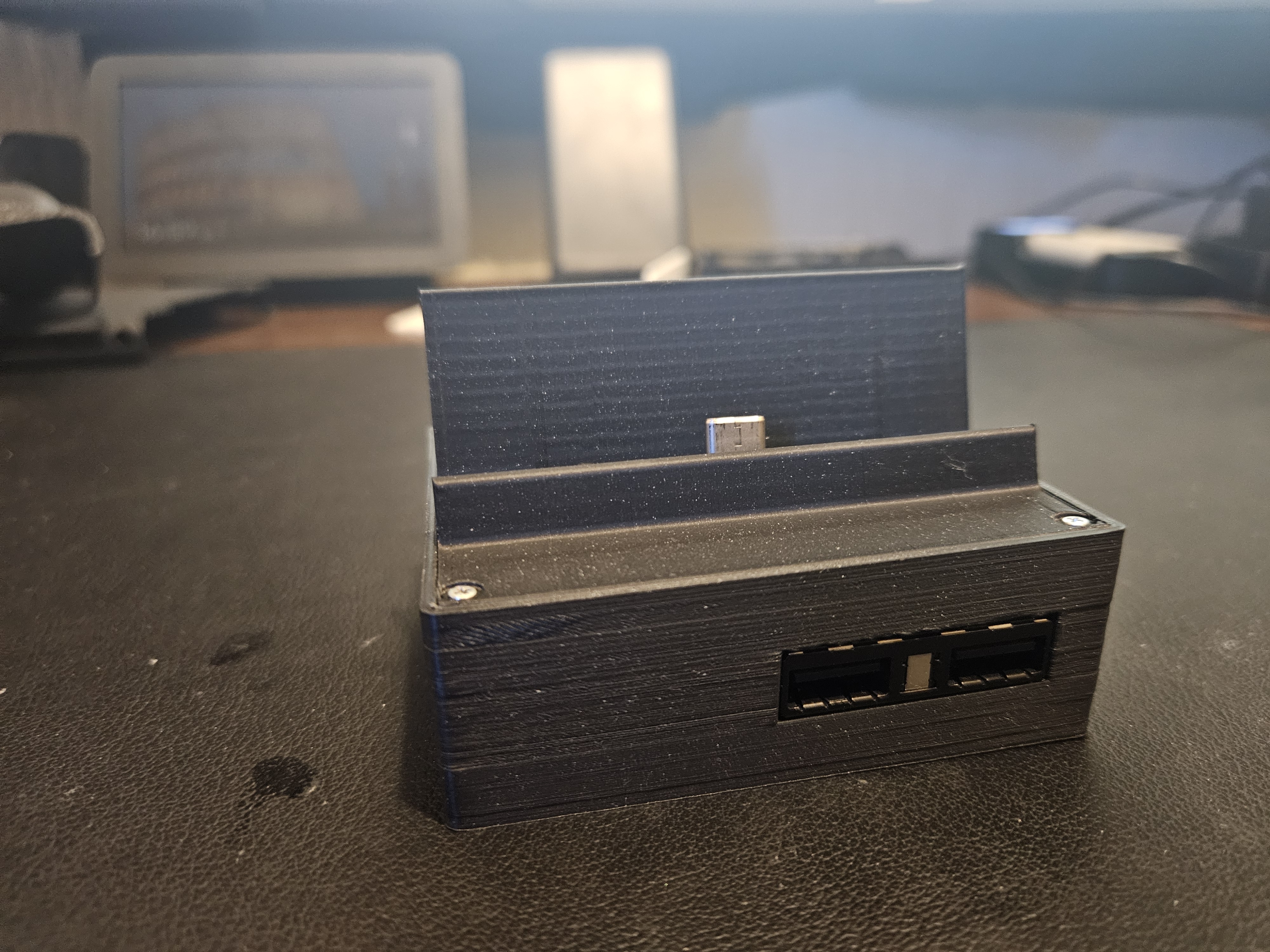 Miniatura 4 do modelo 3D Nintendo Switch OLED Mini Dock