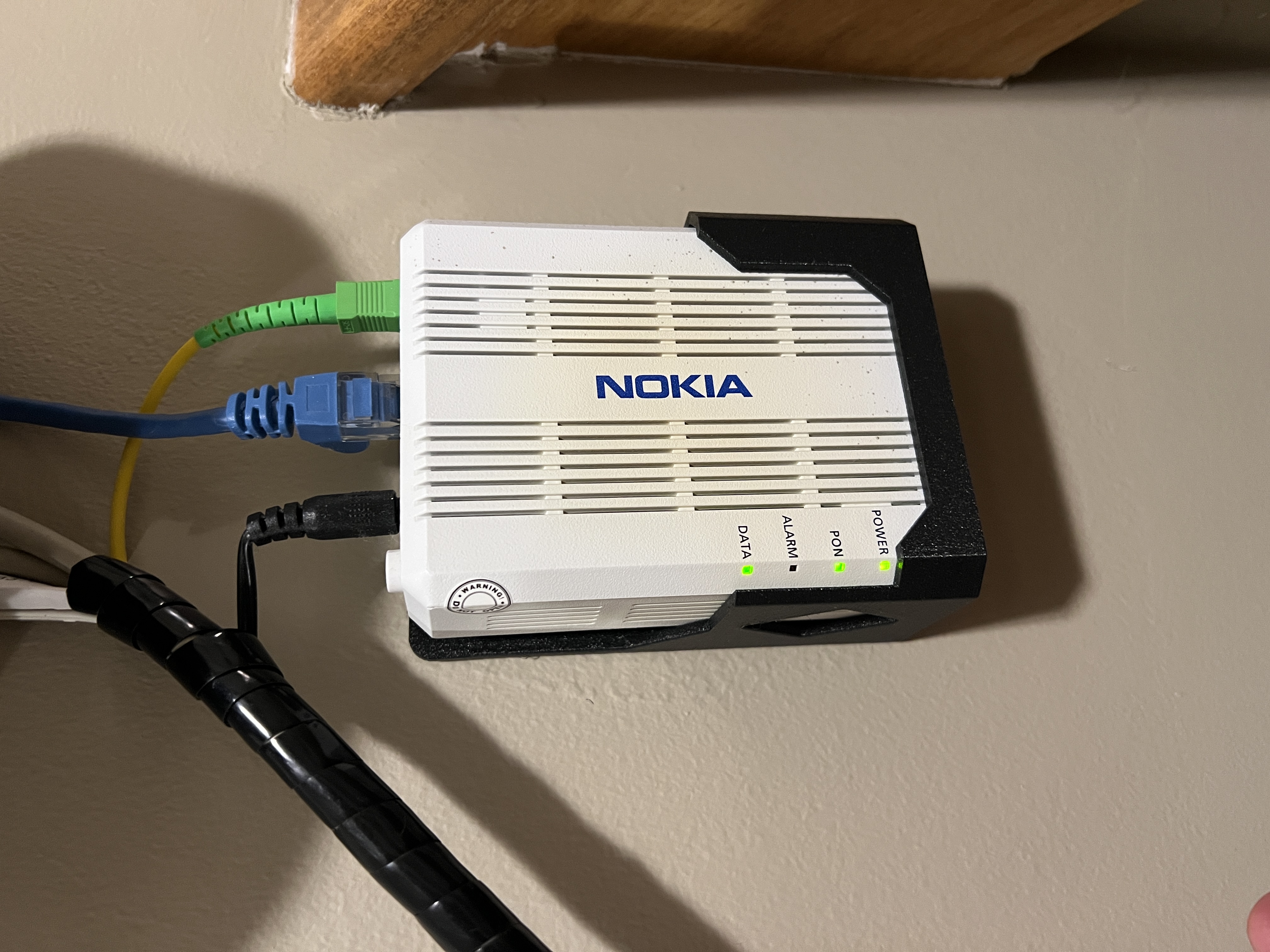 Nokia Modem Wall Mount (MetroNet)