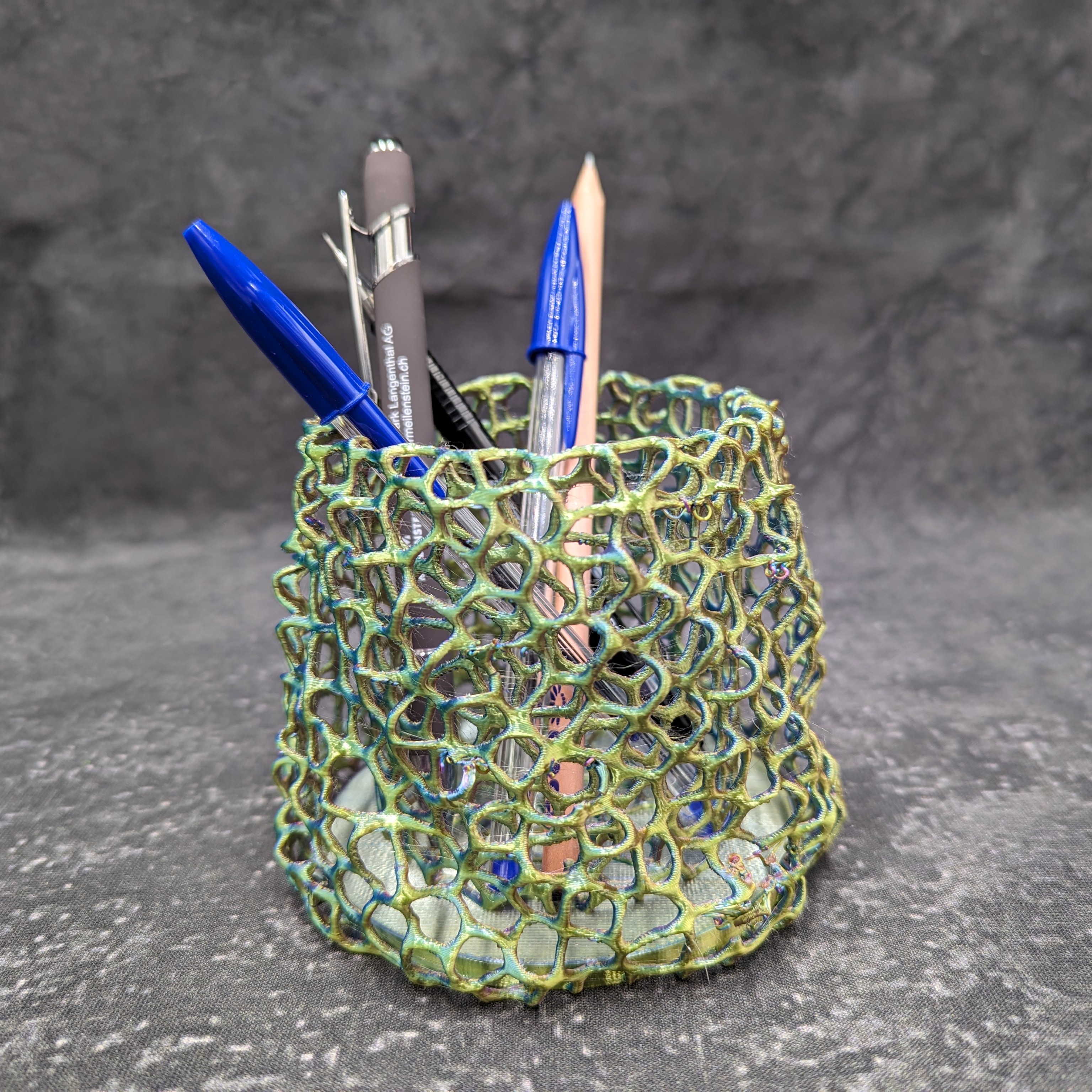 Voroni Chaotic Penholder