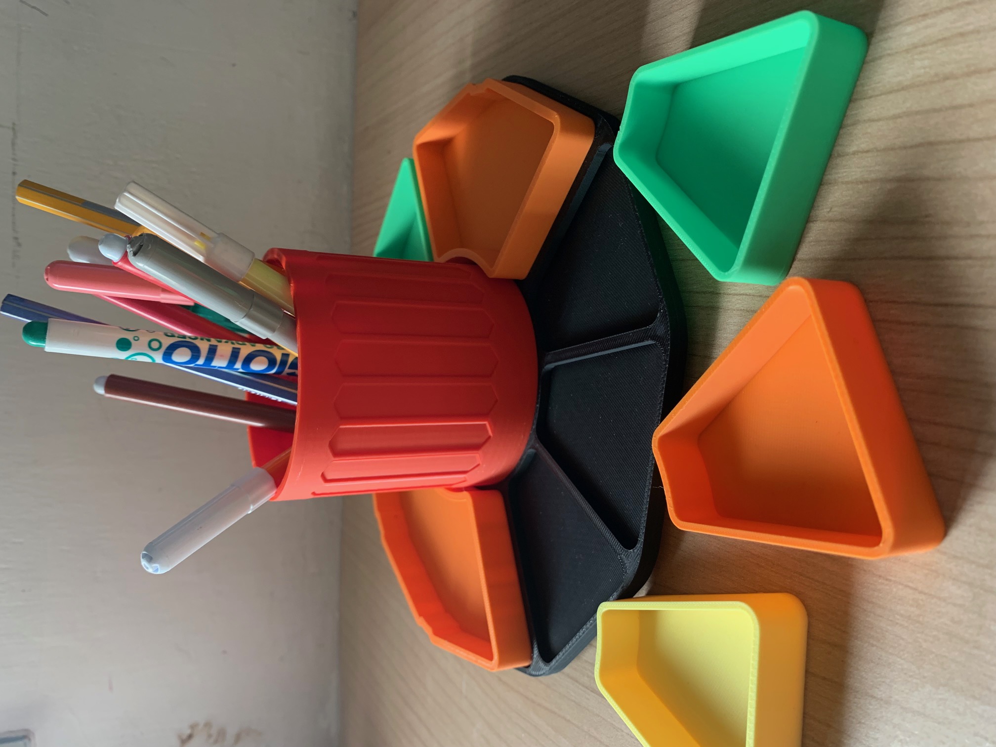 Multicolor Rotating desk organizer