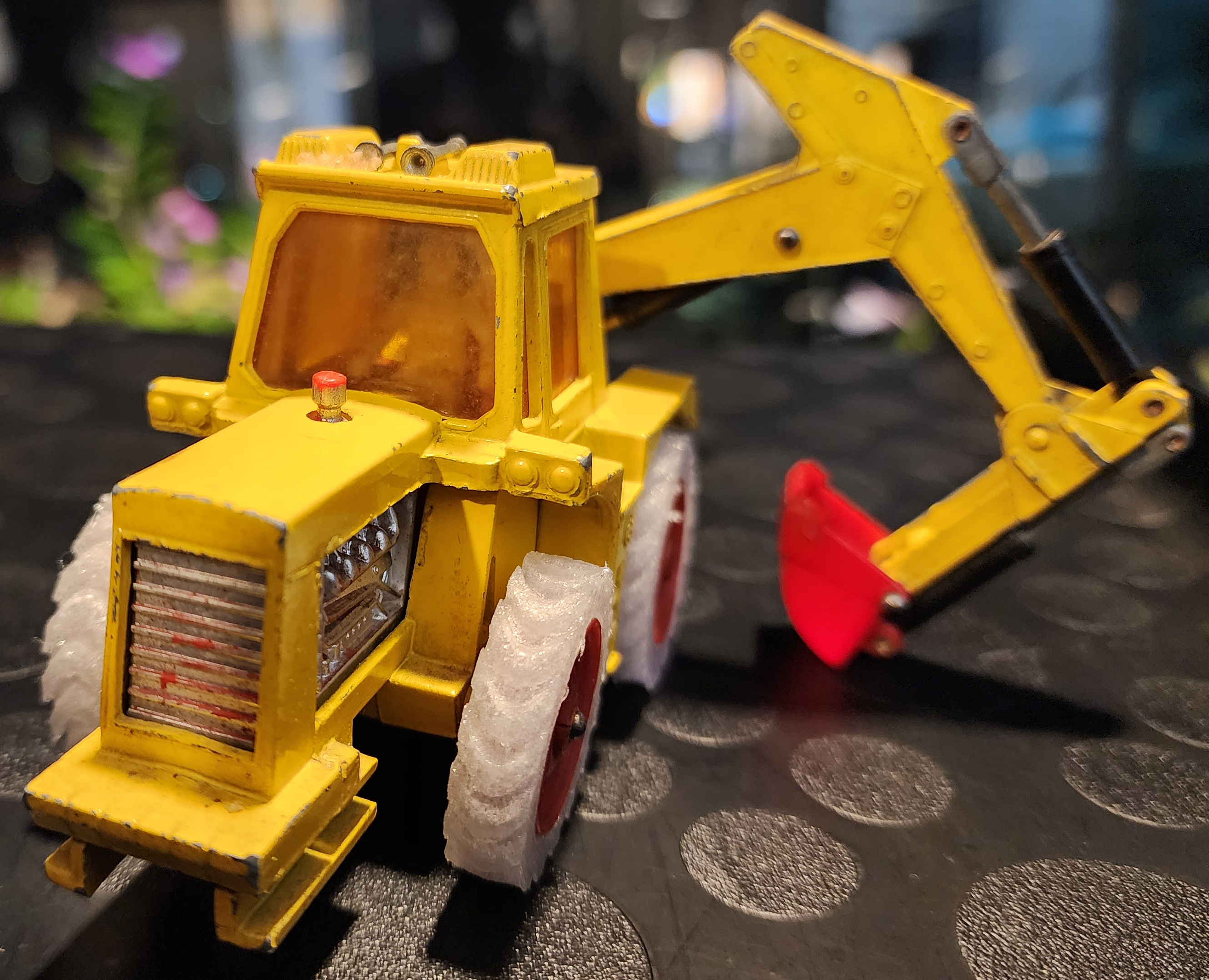 Model Bulldozer Tyre