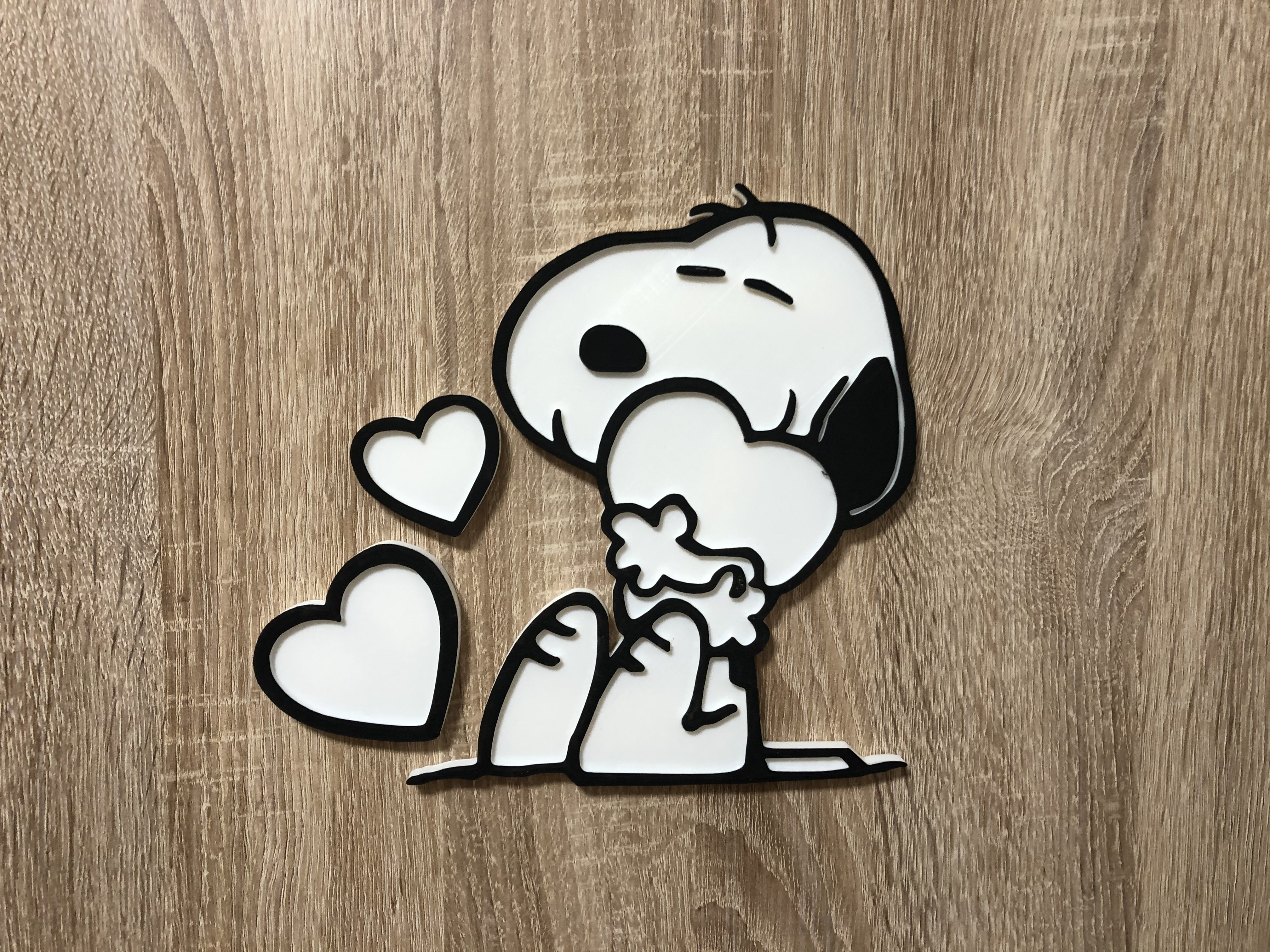 Snoopy with hearts decoration