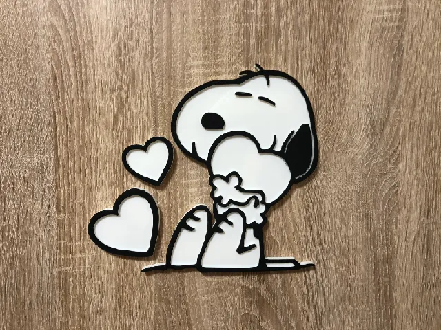 Snoopy with hearts decoration