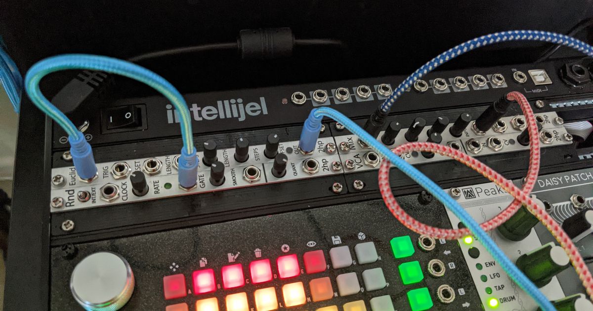 Intellijel Designs μVCA II モジュラーシンセ Intellijel Designs μVCA II モジュラーシンセ