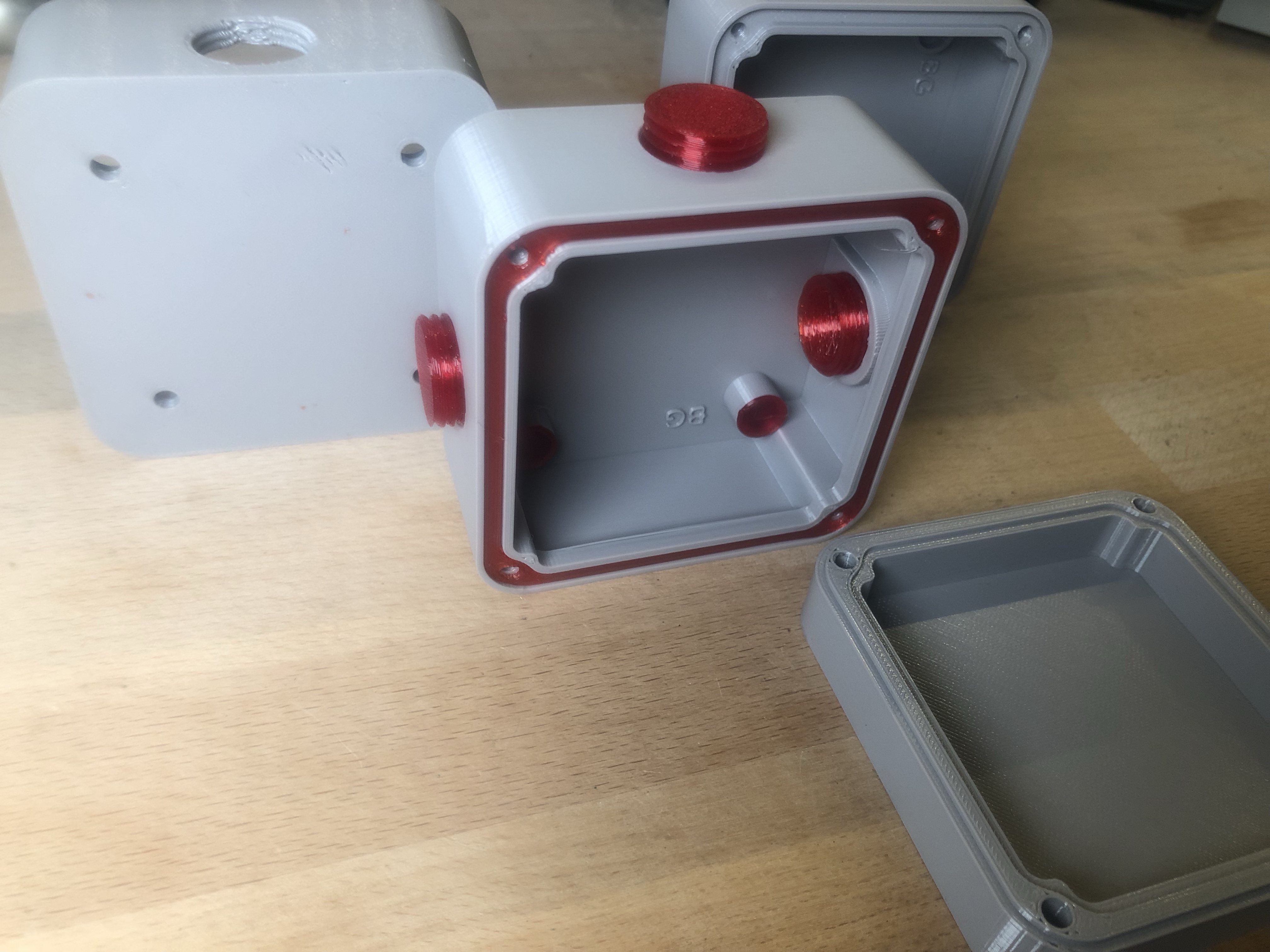 Junction box with three inputs and printable gaskets