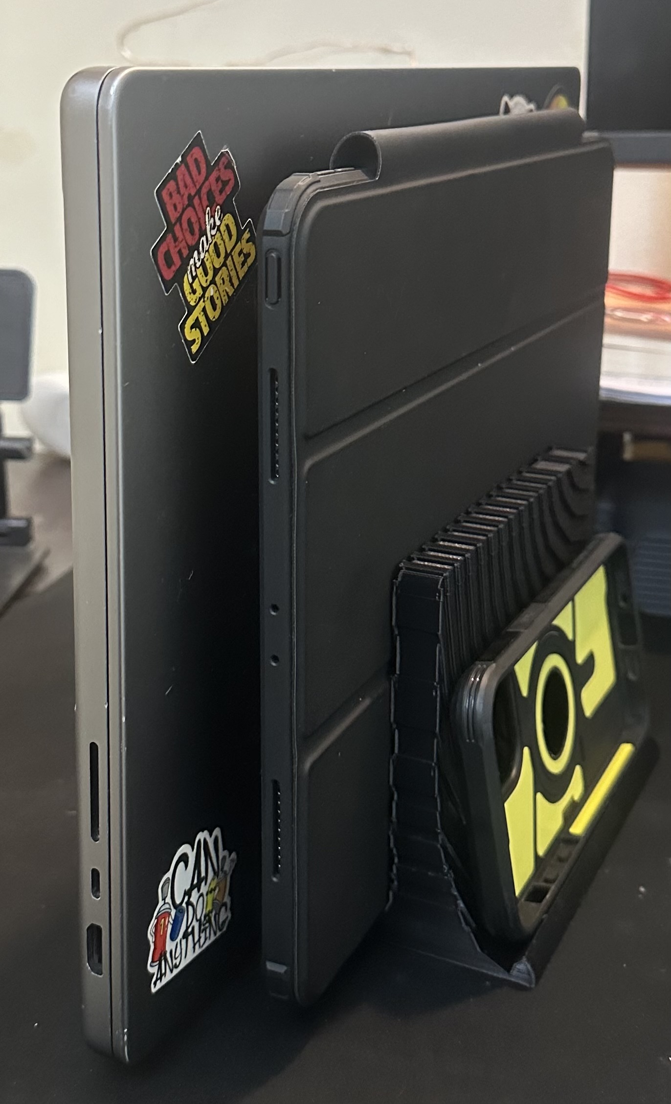 Multipurpose laptop / ipad working stand