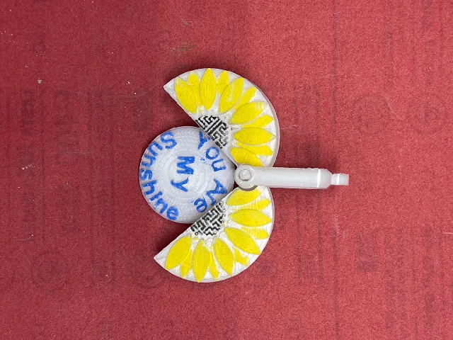 “You Are My Sunshine” – necklace charm (Sunflower contains greeting)