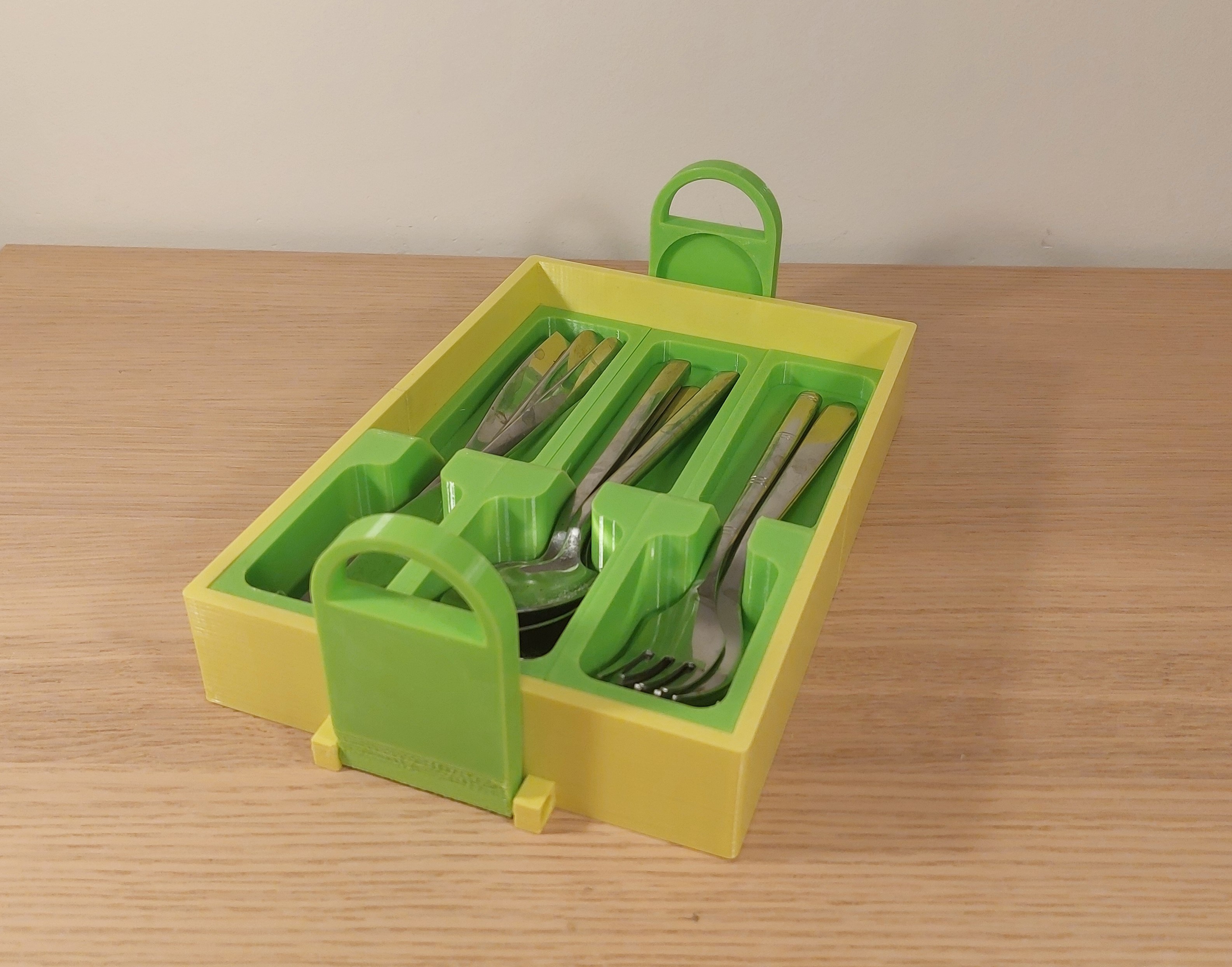 Simple Cutlery Organiser by Czech creator Download free STL model