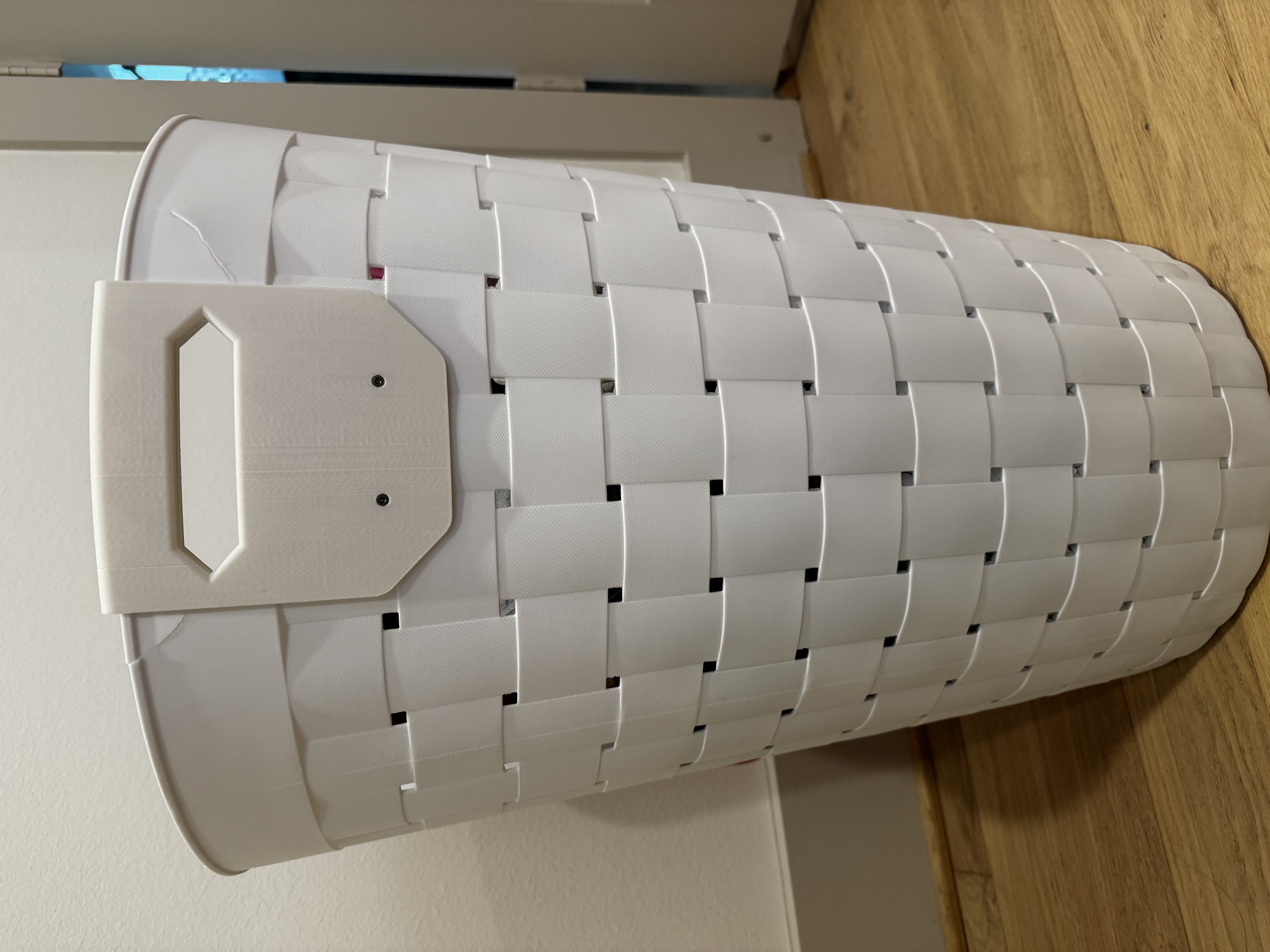 Laundry basket handle