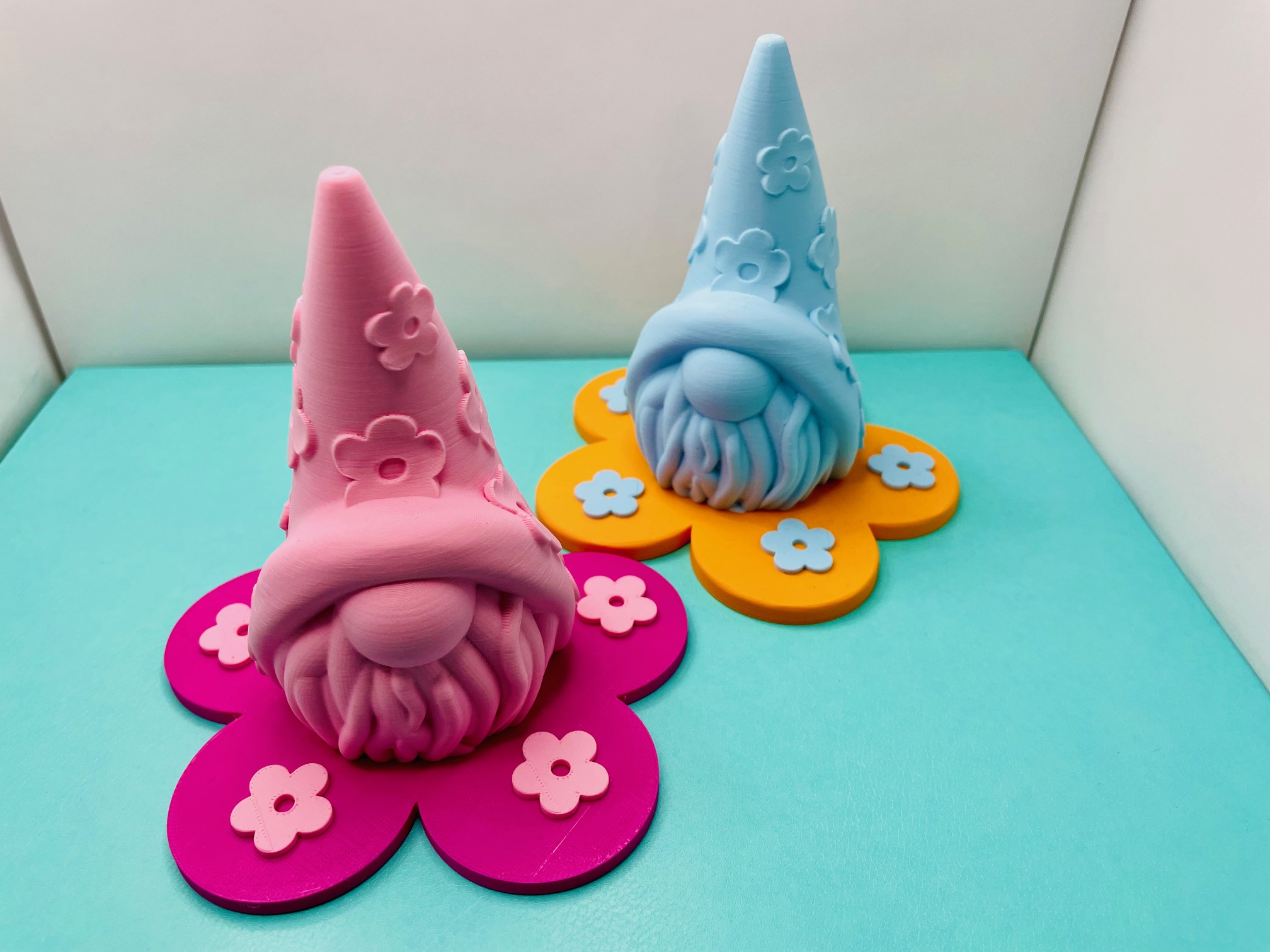 Daisy Gnome with 2 Colors