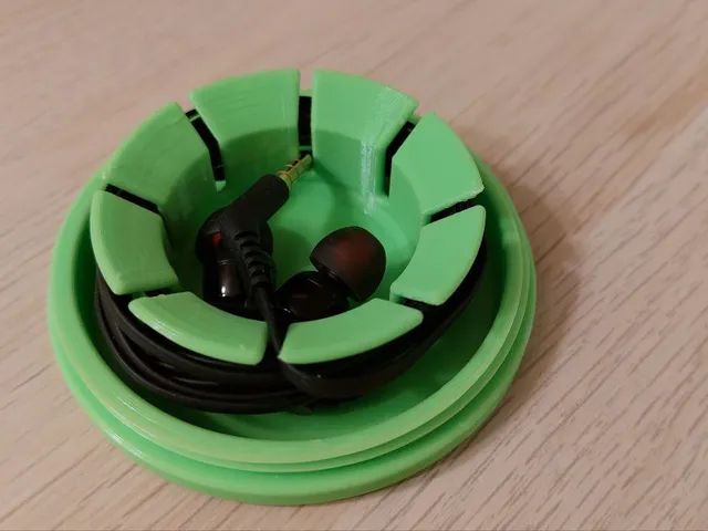 Earbuds / headphones / headset case