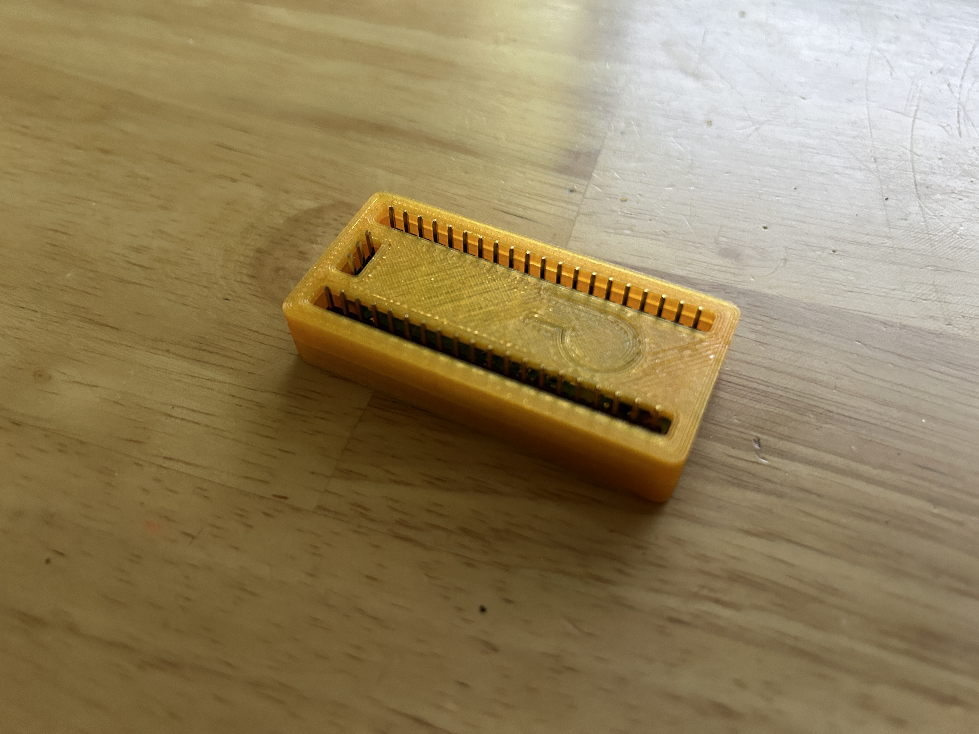 Raspberry Pi Pico Snap-fit case remix for SWD pins