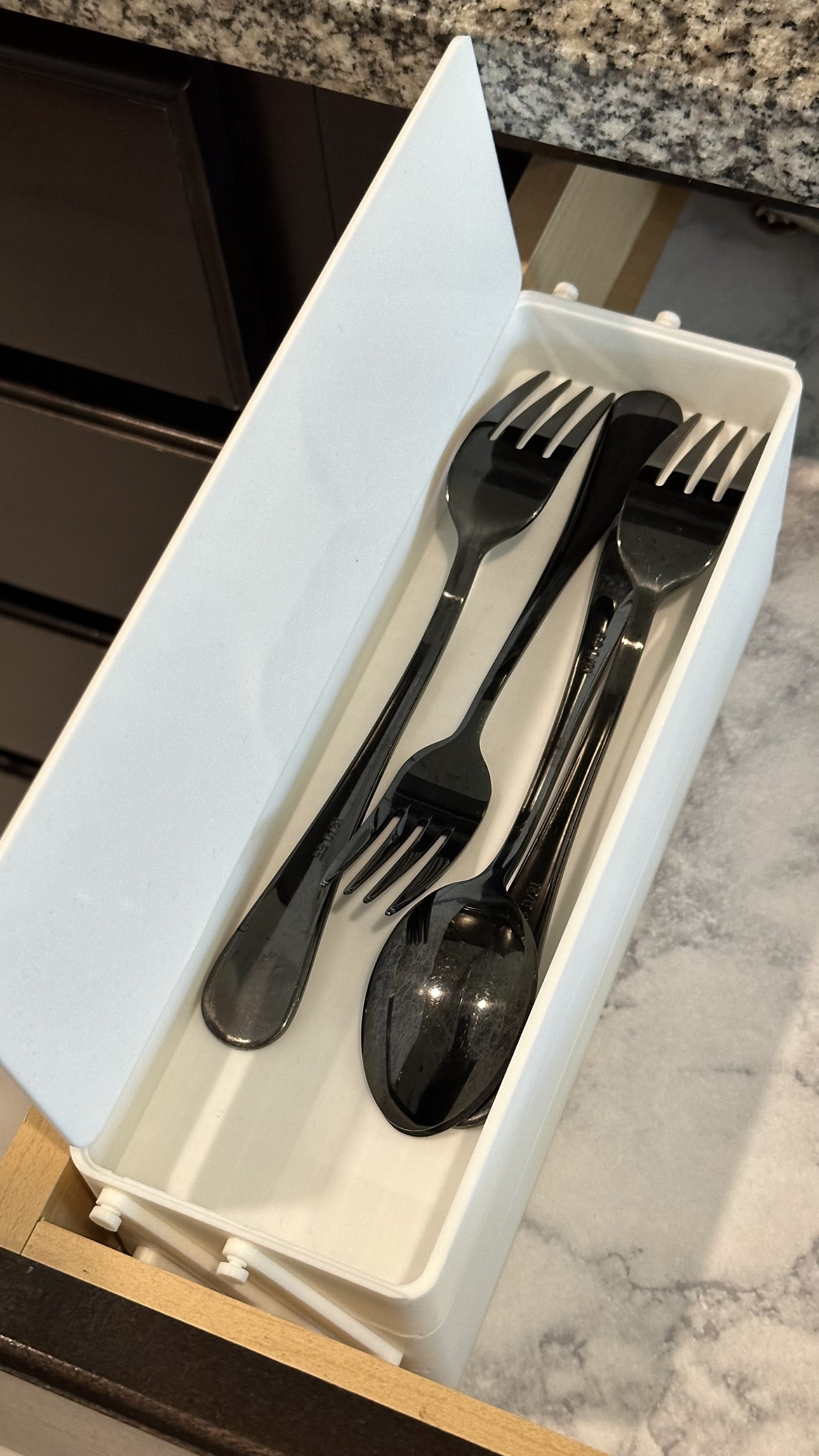 Cutlery Organizer / Silverware Organizer, Space Saving, Fits in normal