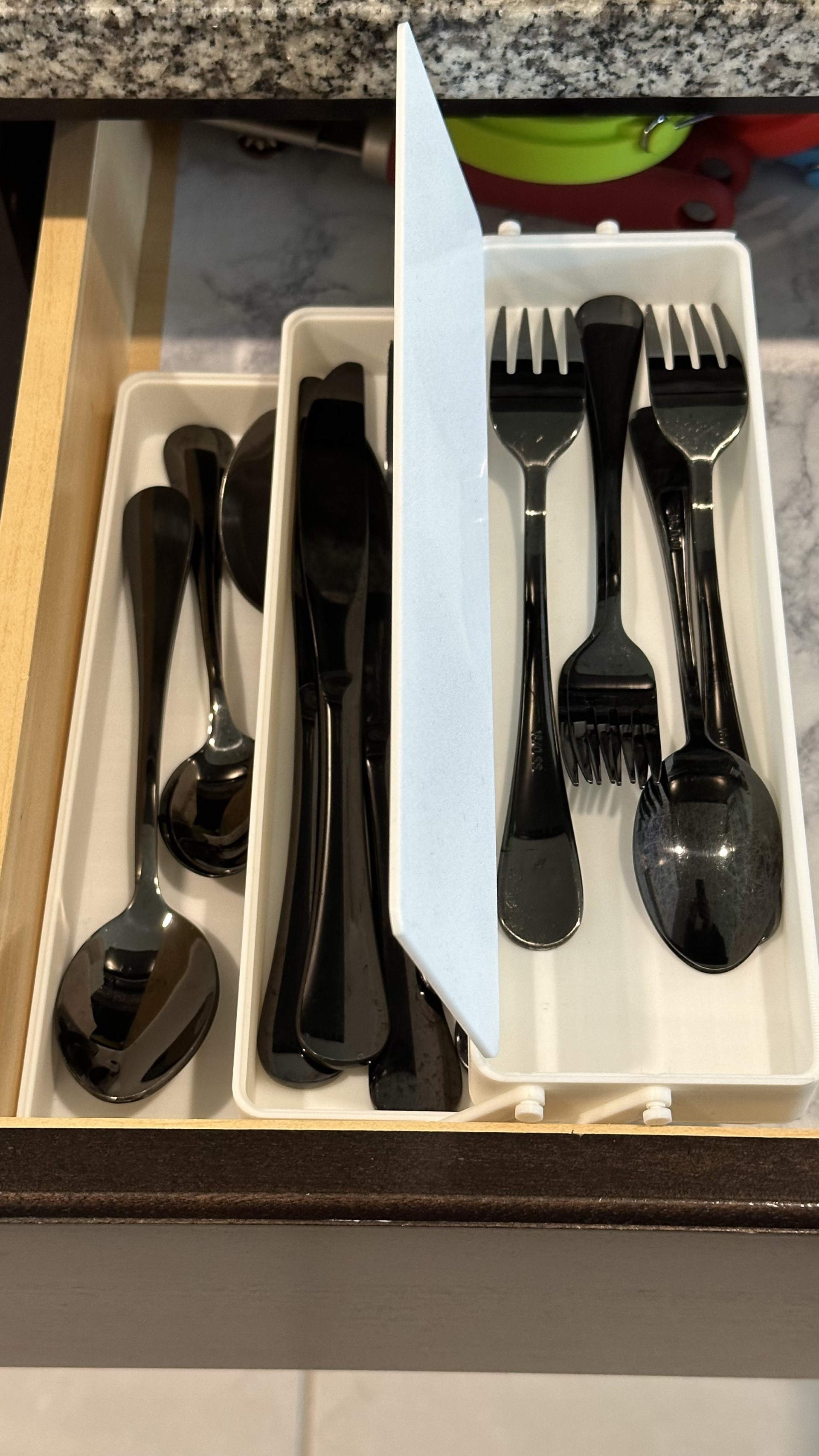 Cutlery Organizer / Silverware Organizer, Space Saving, Fits in normal
