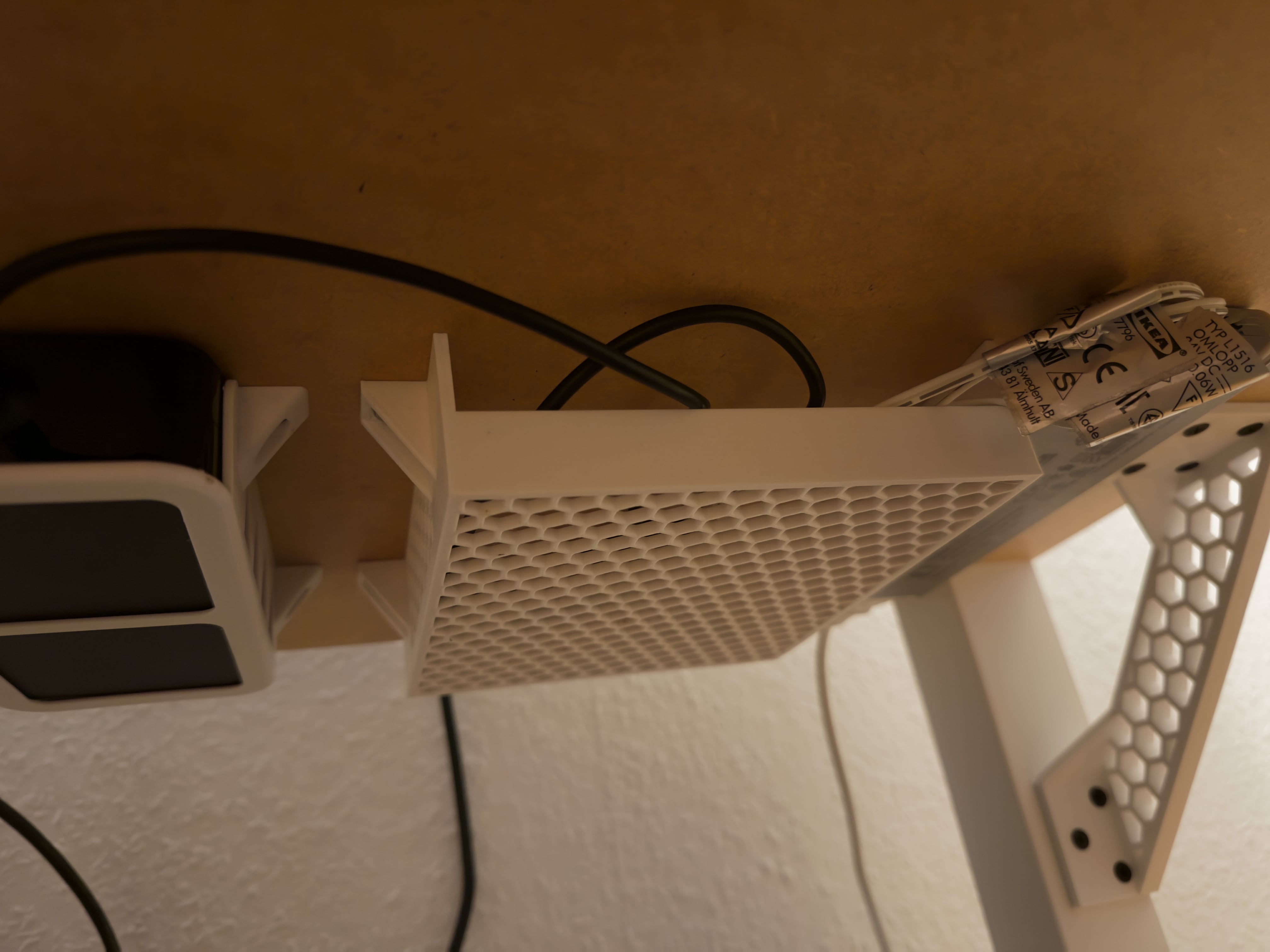 Lack cable Tray