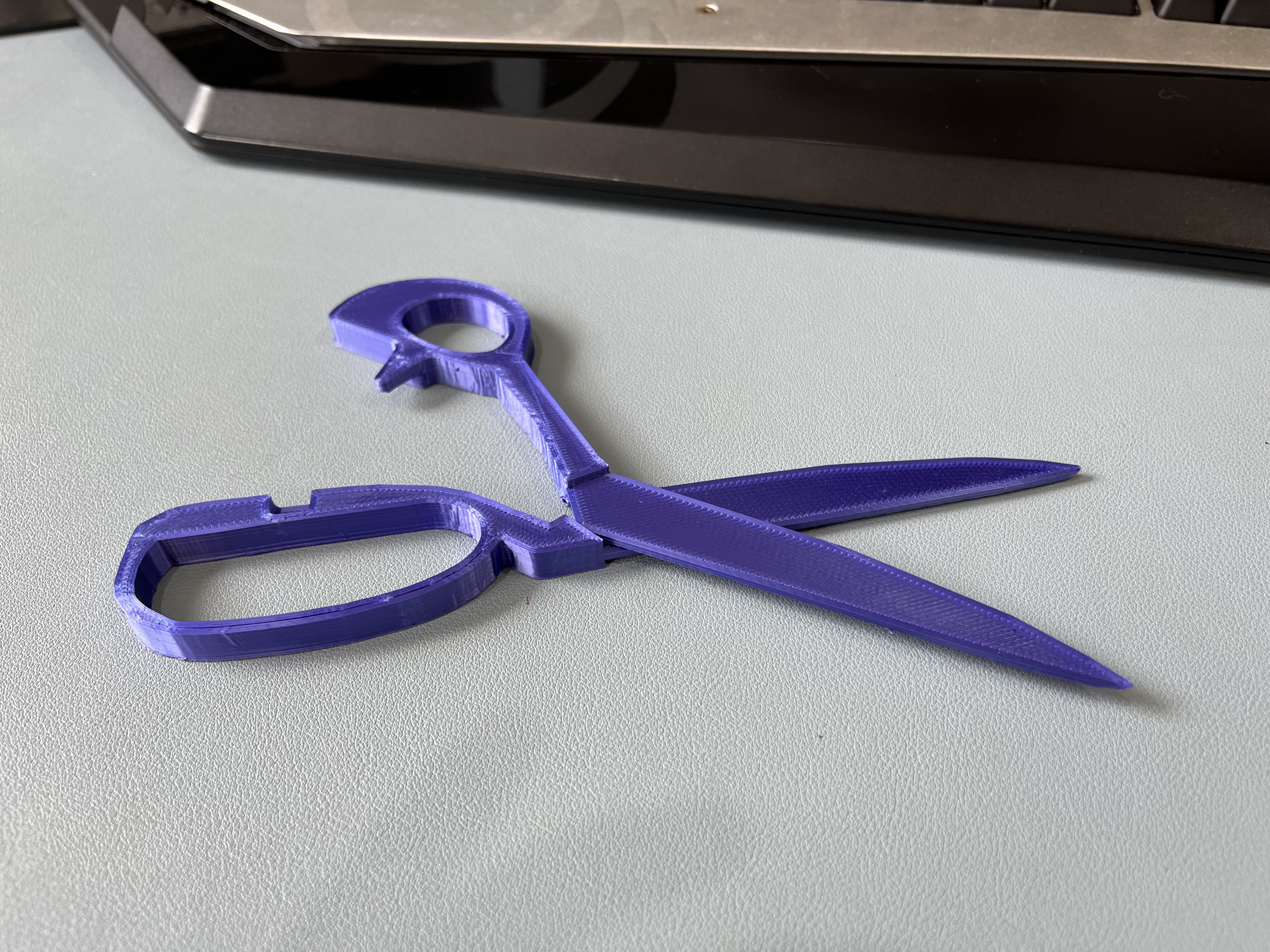 Miniatura 2 do modelo 3D Sewing Scissors