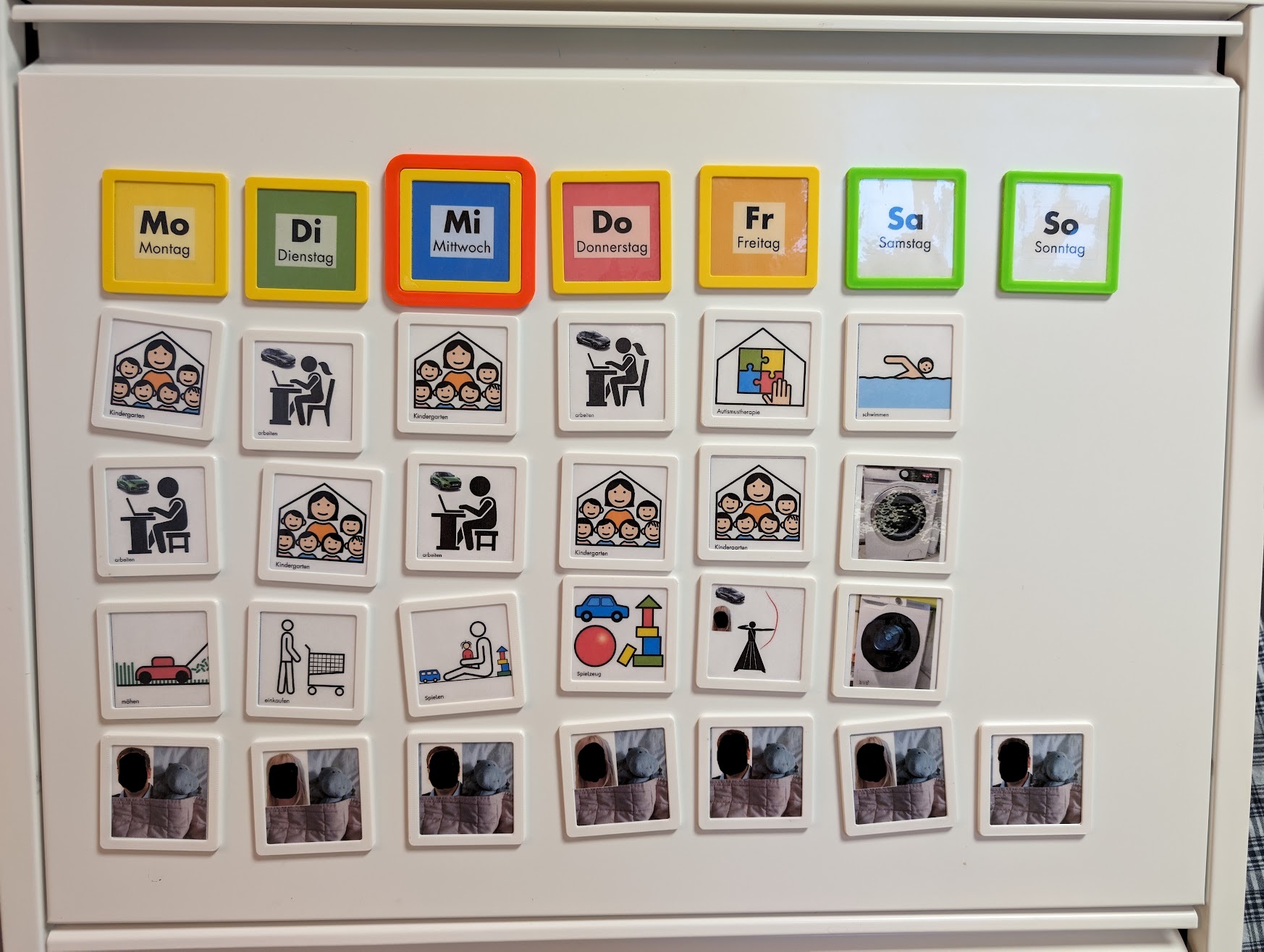 Planer with magnetic picture frames 50mm x 50mm for cards, pictures, and more...