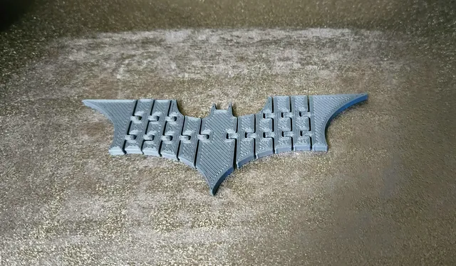 BATMAN - Articulated Dark Knight Logo